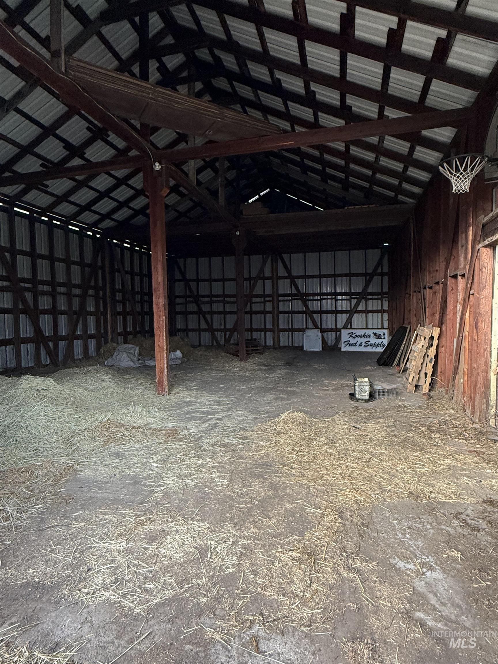 130 S Main Property Photo 17