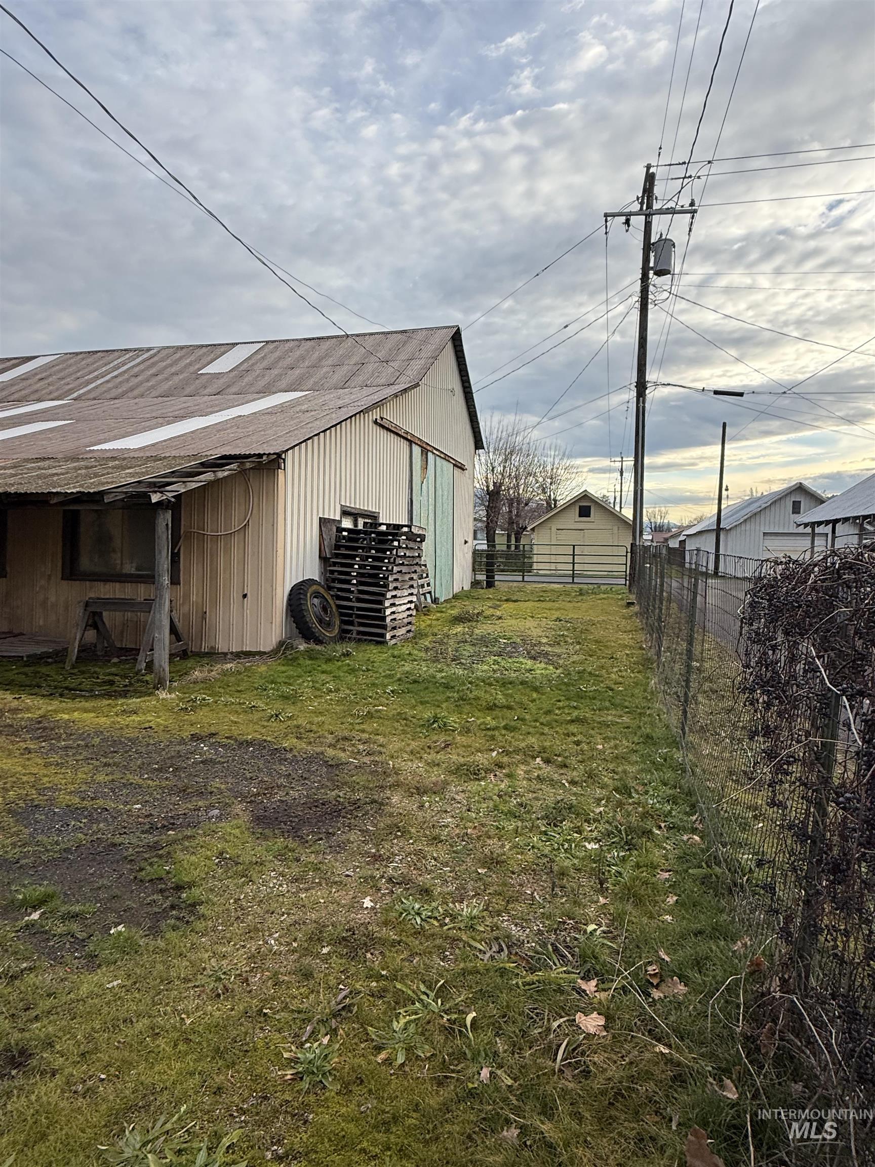 130 S Main Property Photo 20