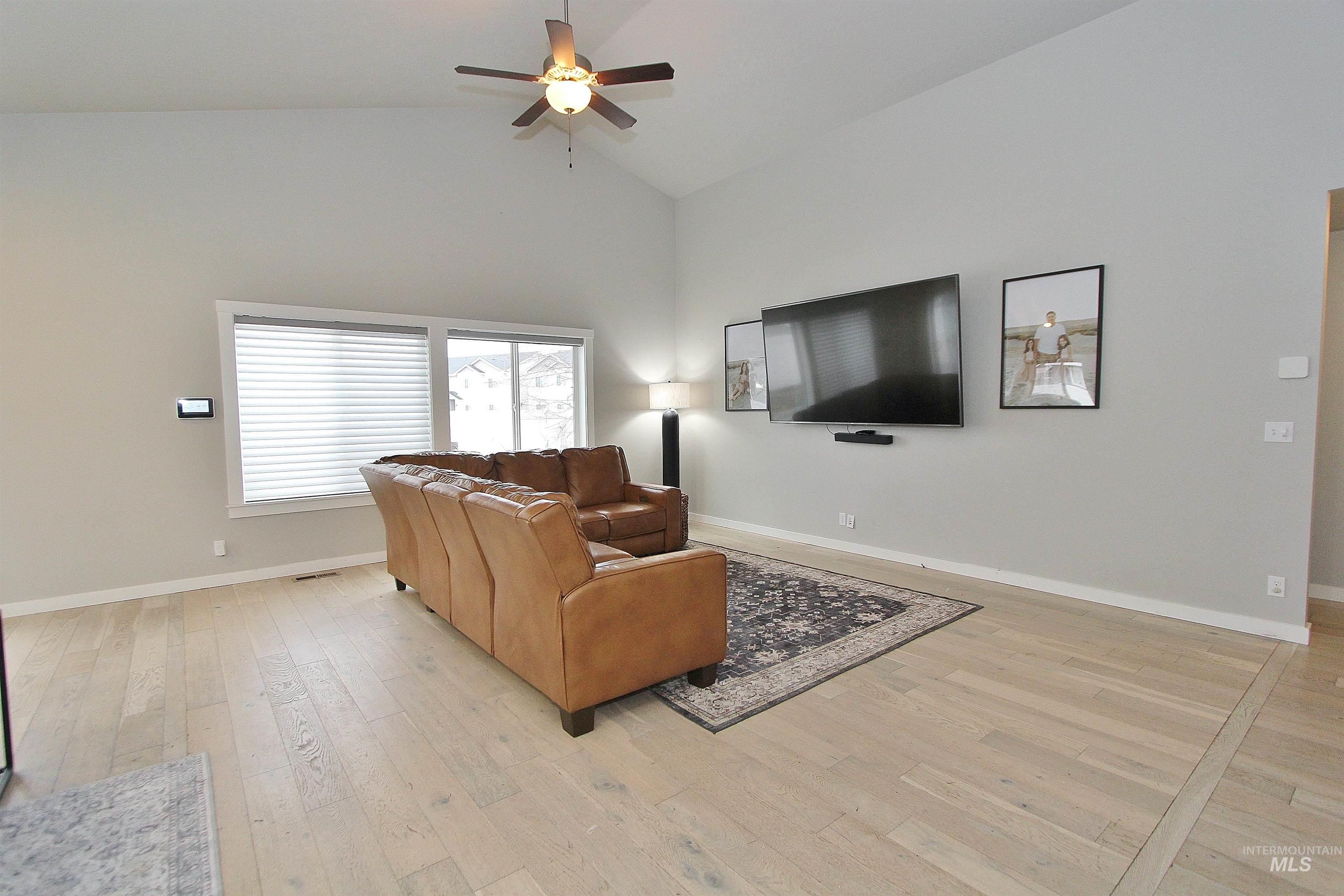 350 Syringa Springs Dr. Property Photo 6