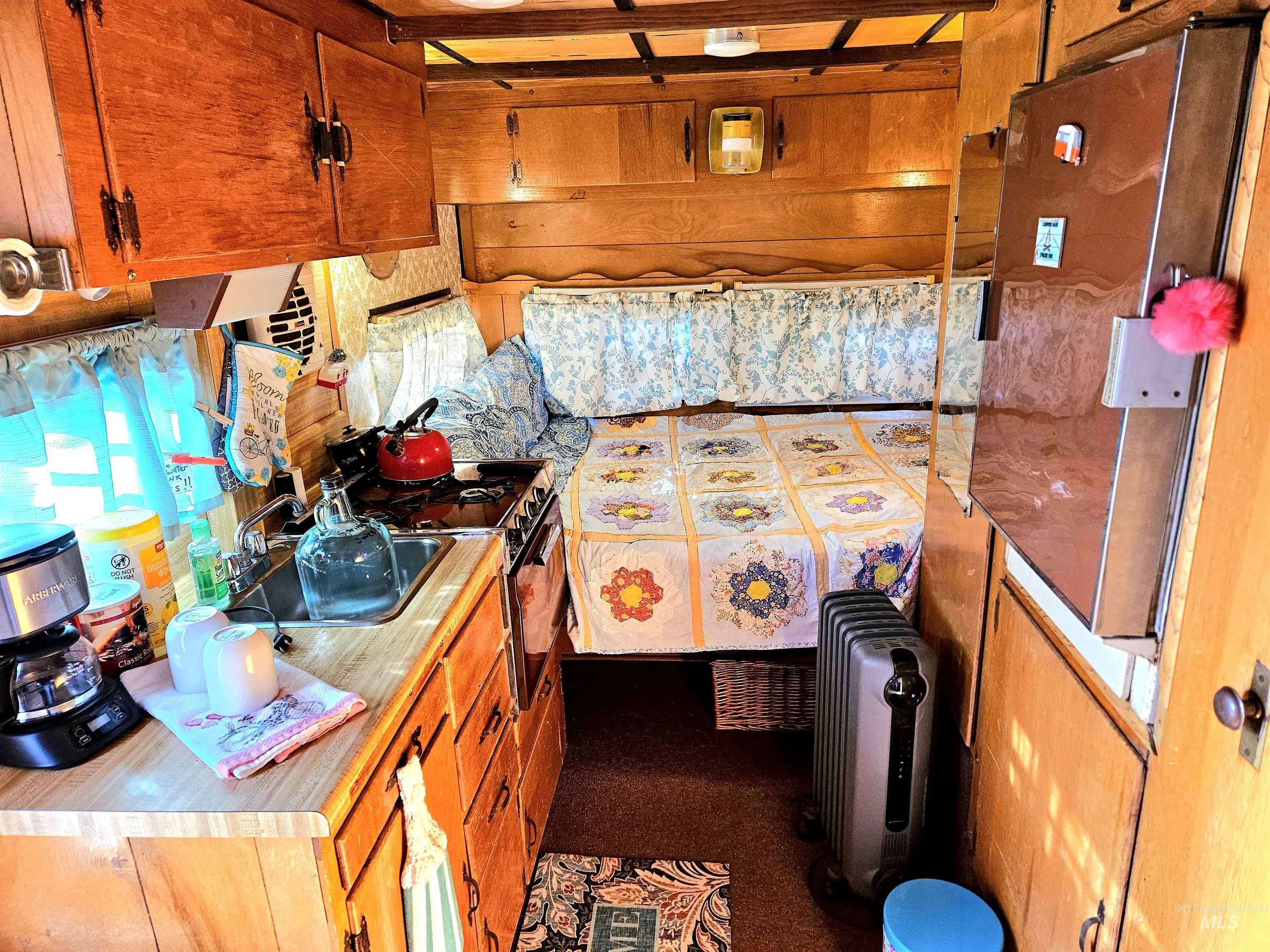 98971571 Property Photo 24