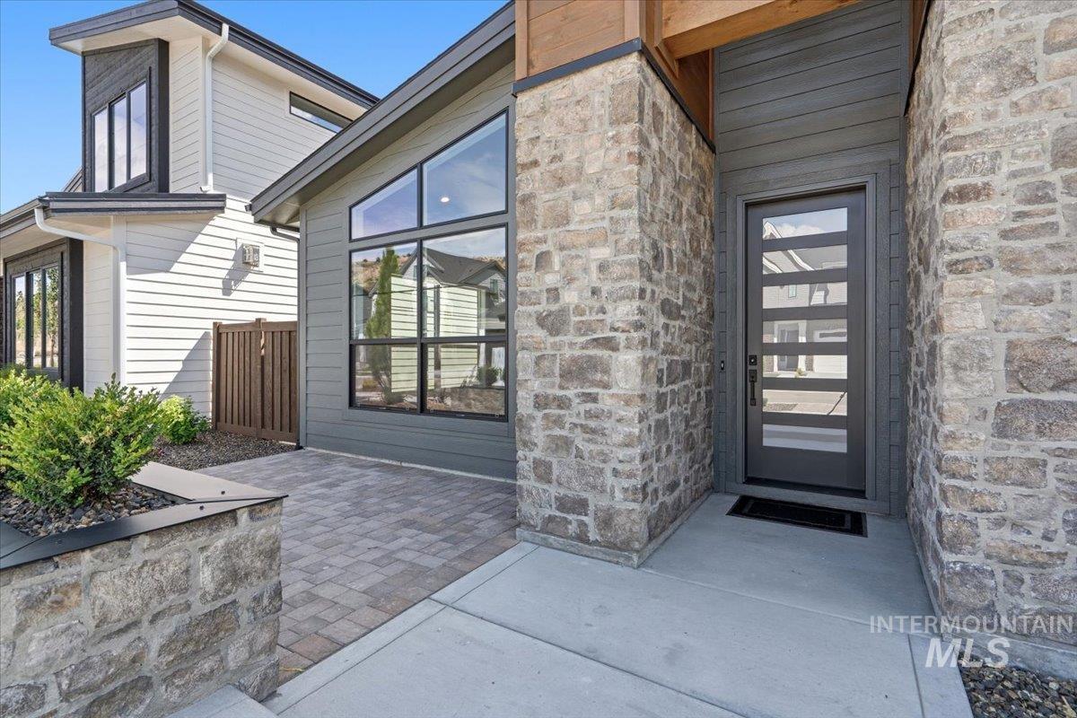 11733 N Rabbitbrush Way Property Photo 4