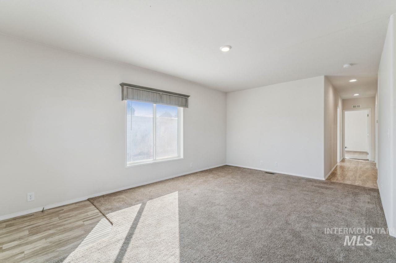 2750 Alden Rd. Property Photo 2