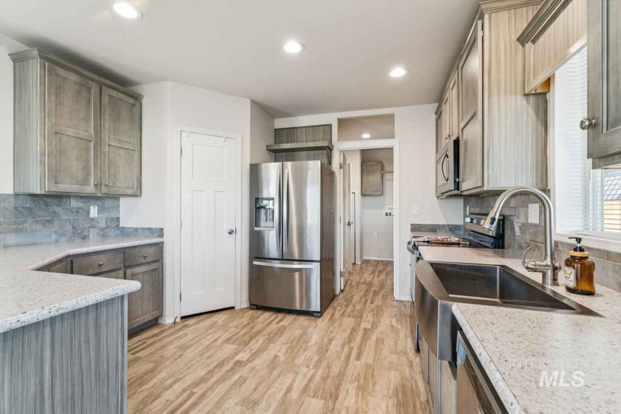 2750 Alden Rd. Property Photo 4