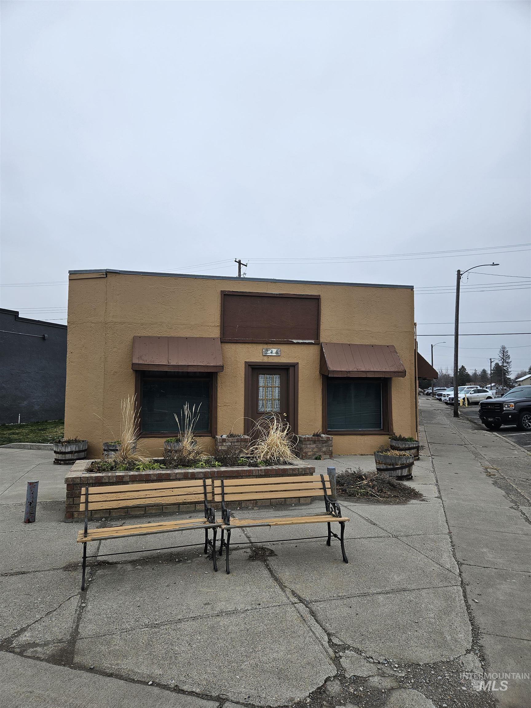246 M & 116 3rd Main Street Property Photo 1