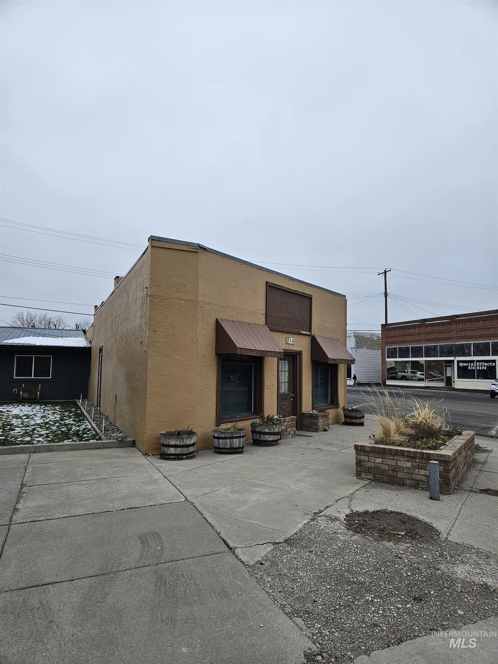 246 M & 116 3rd Main Street Property Photo 3