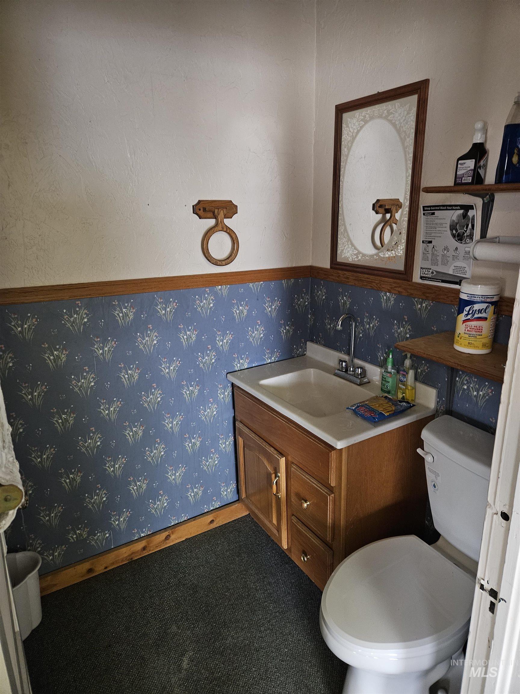 246 M & 116 3rd Main Street Property Photo 5