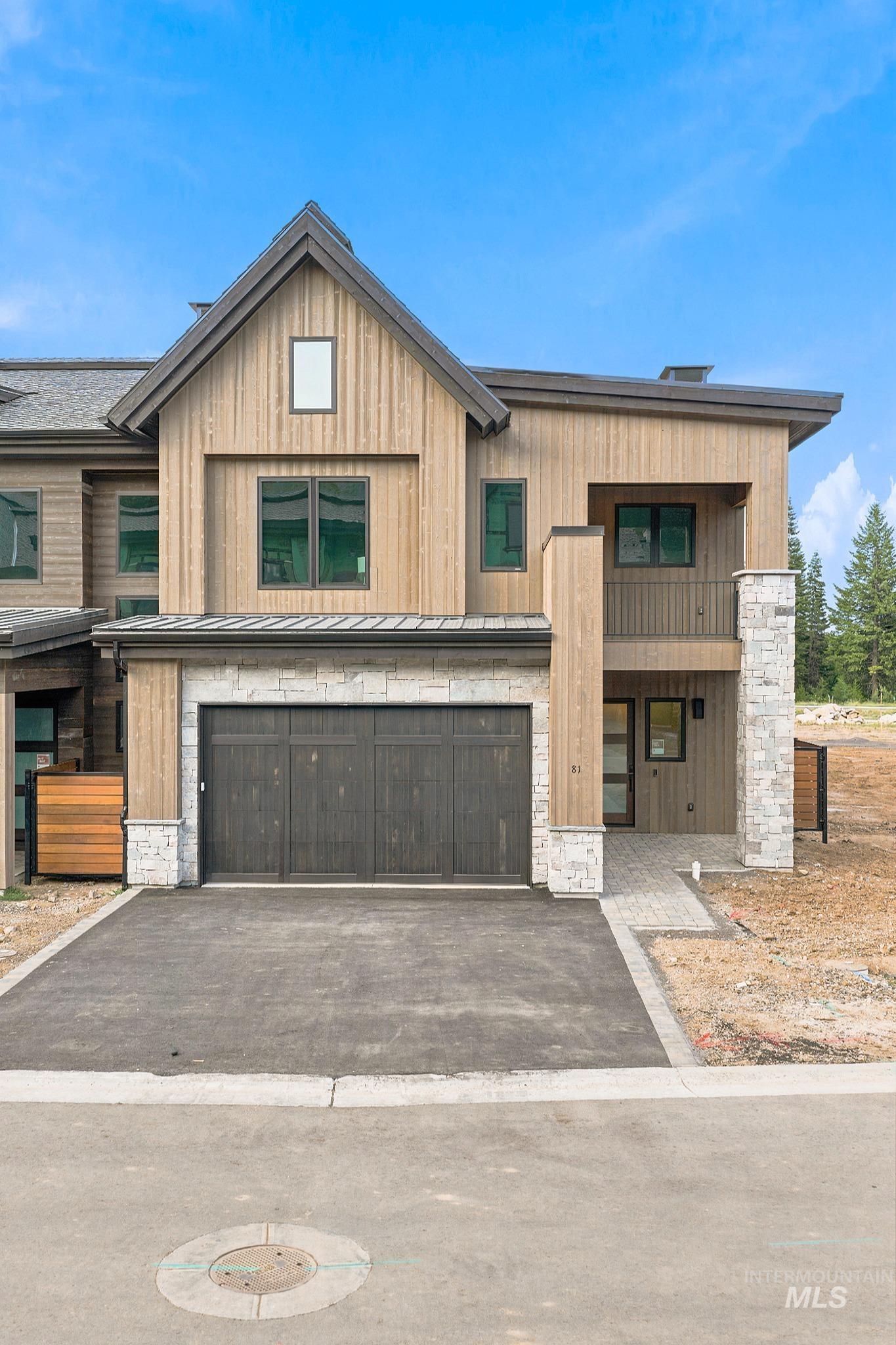81 Dockside Circle Property Photo 1