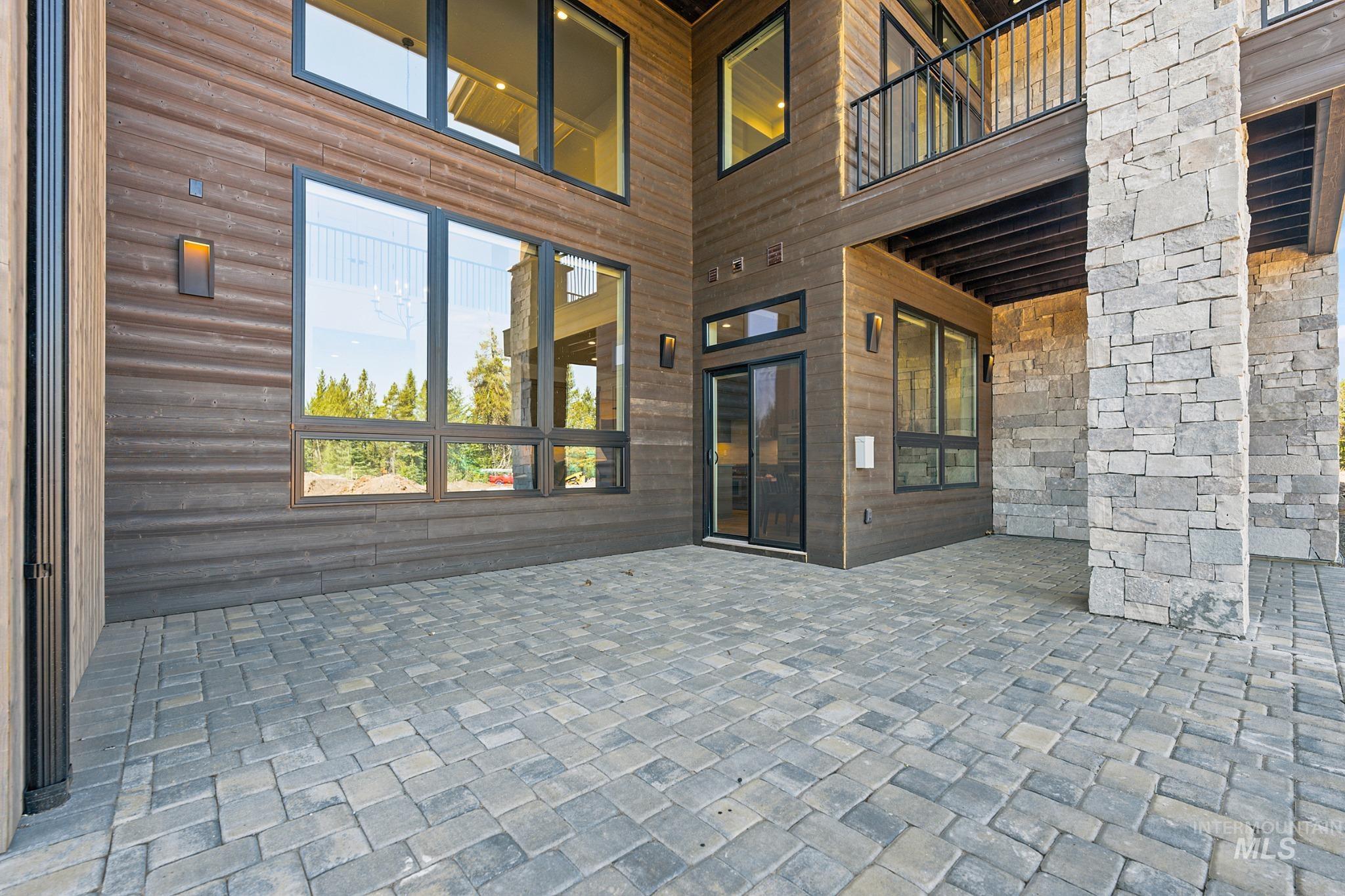 2 Dockside Circle Property Photo 10