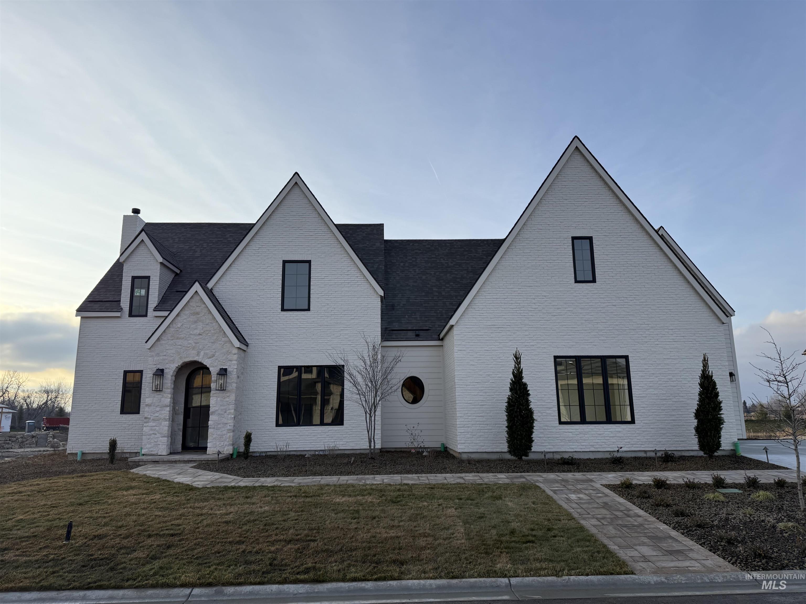 512 Joy Ave. Property Photo 1