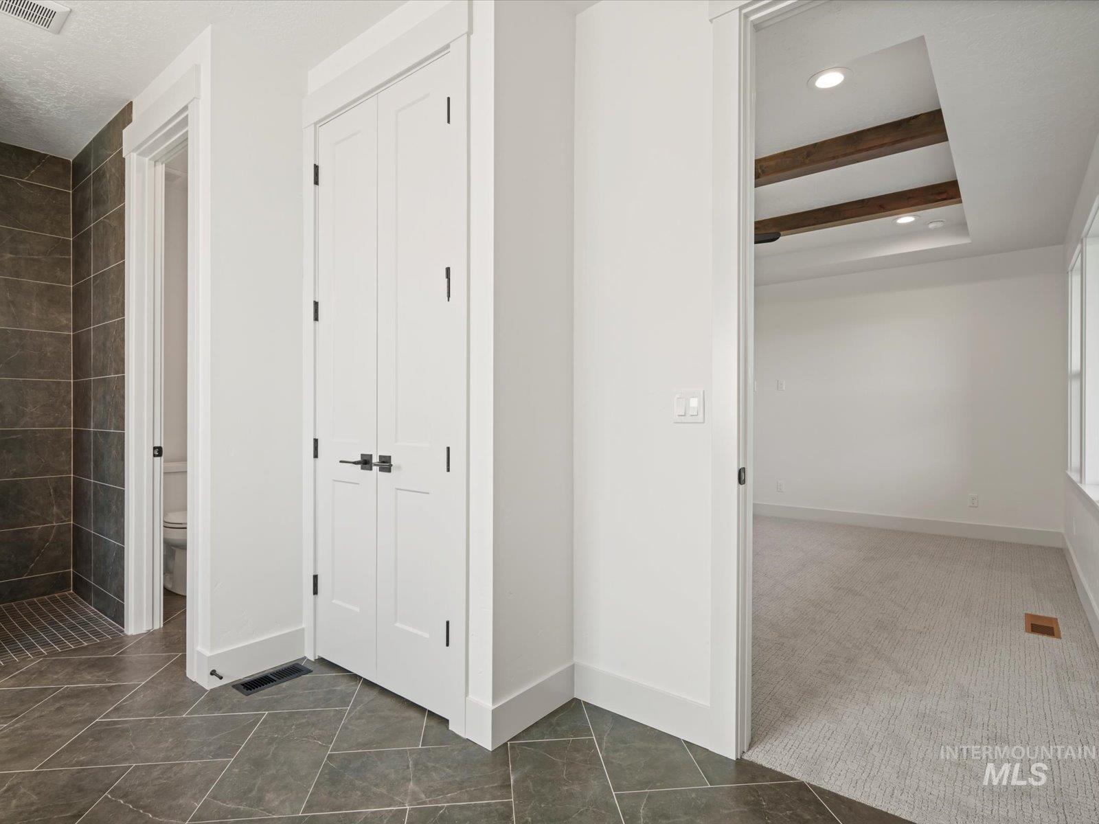6952 E Chicken Hawk Loop Property Photo 13