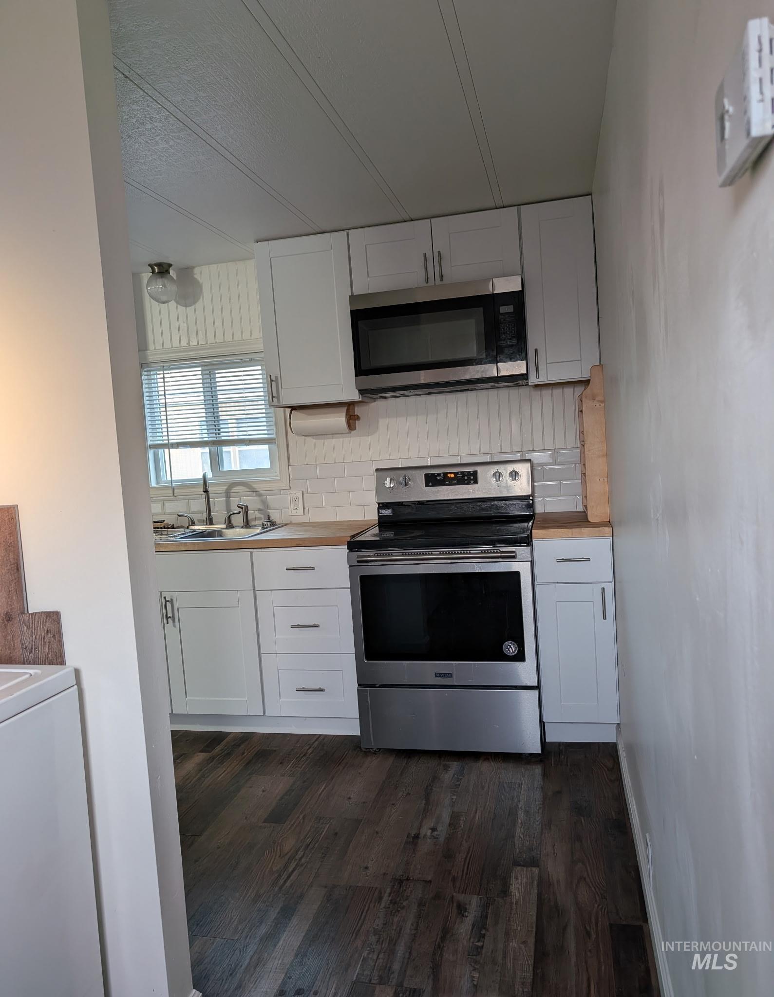 50 Nw Barlington St Property Photo 14
