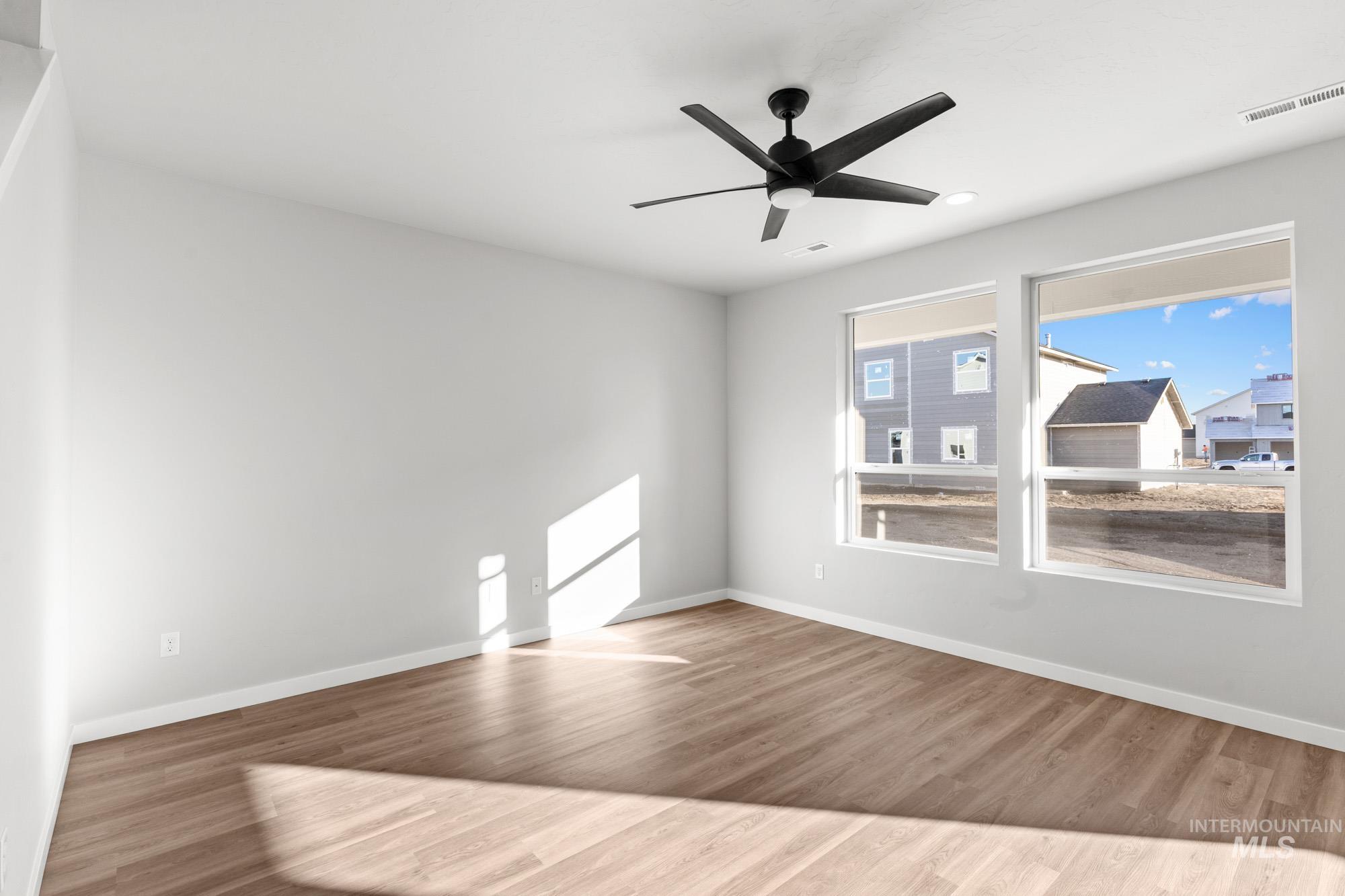 13713 Judson St Property Photo 7