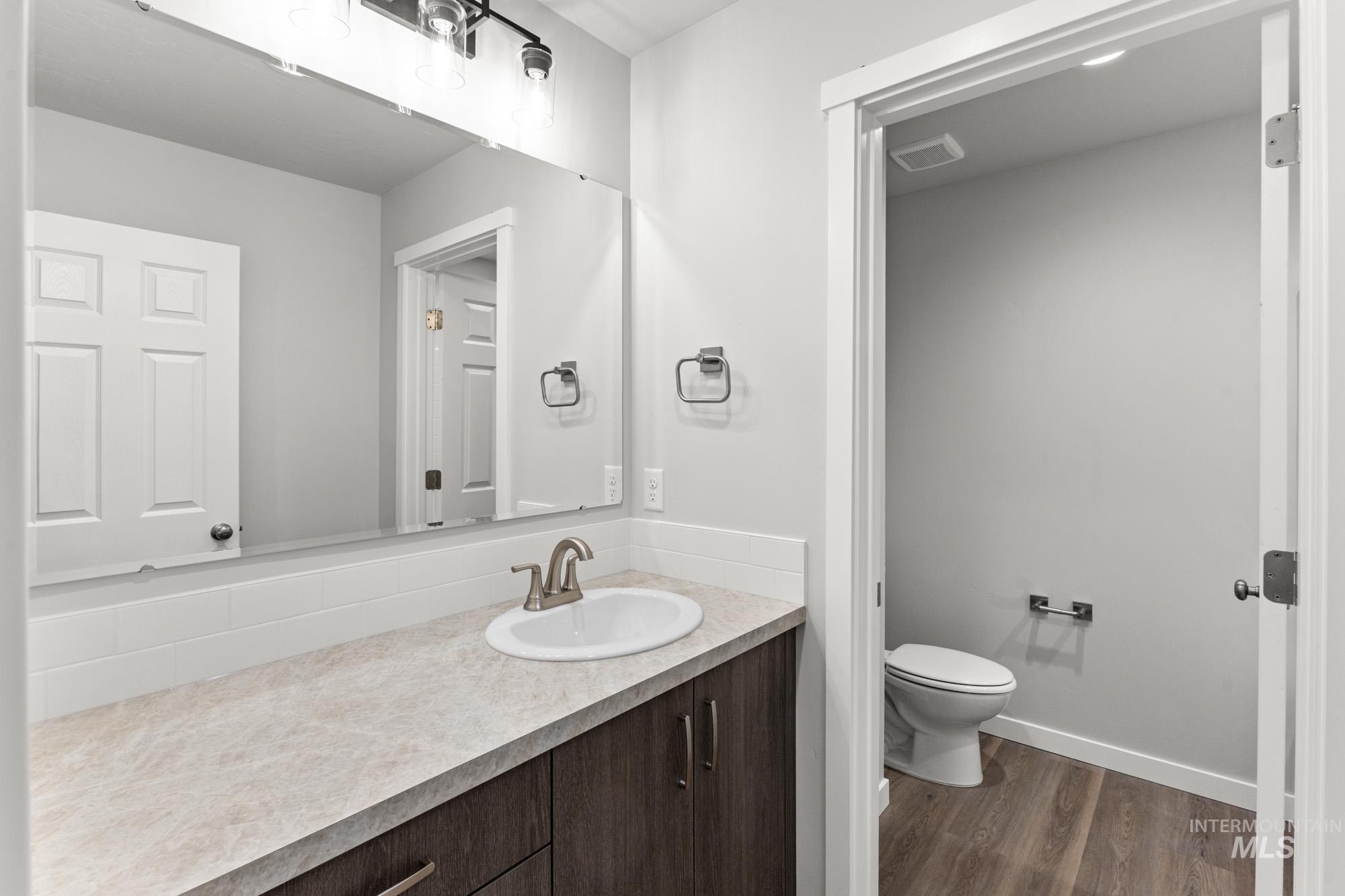 13713 Judson St Property Photo 18