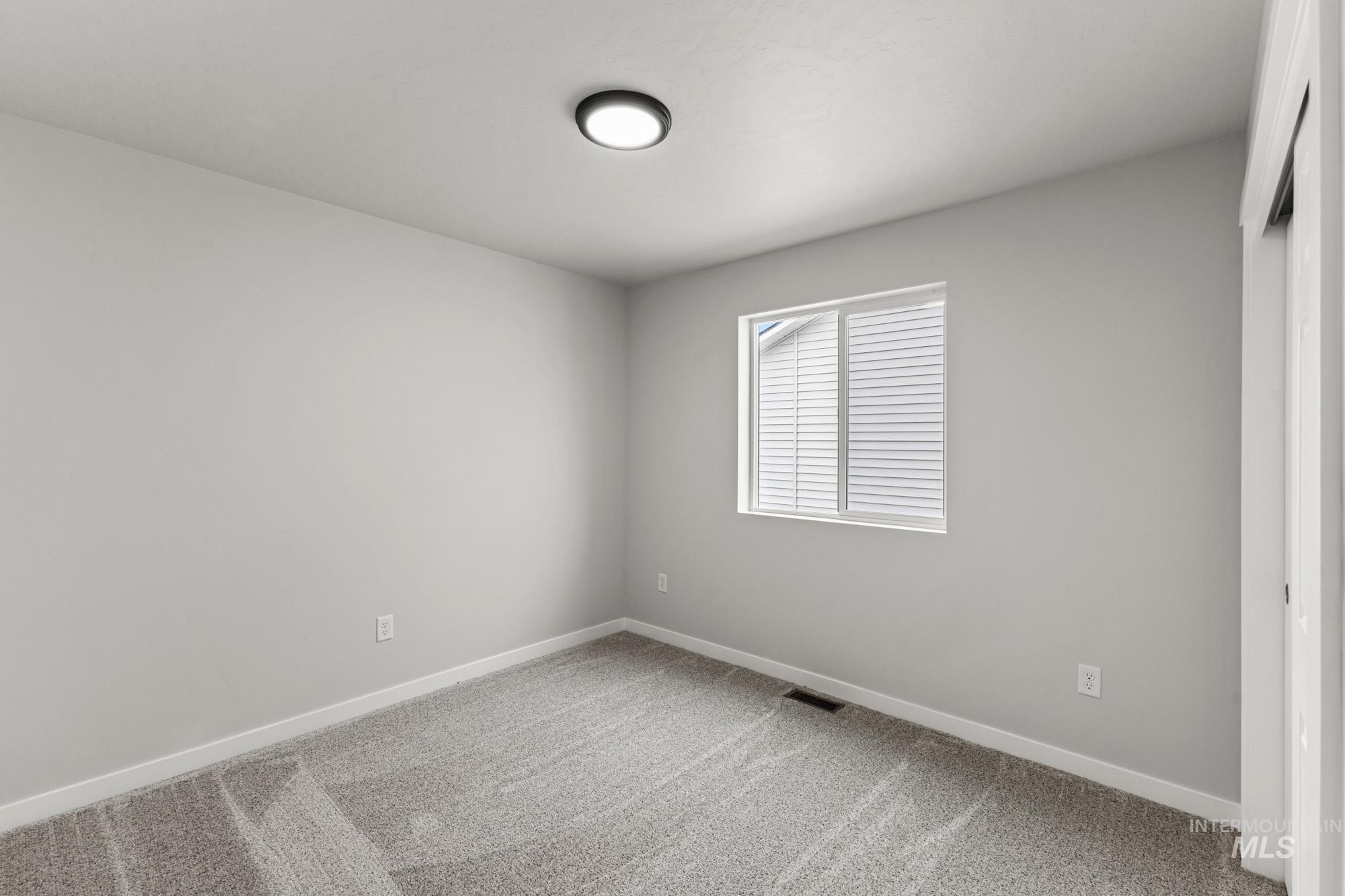 2470 W Fallon Lp Property Photo 11