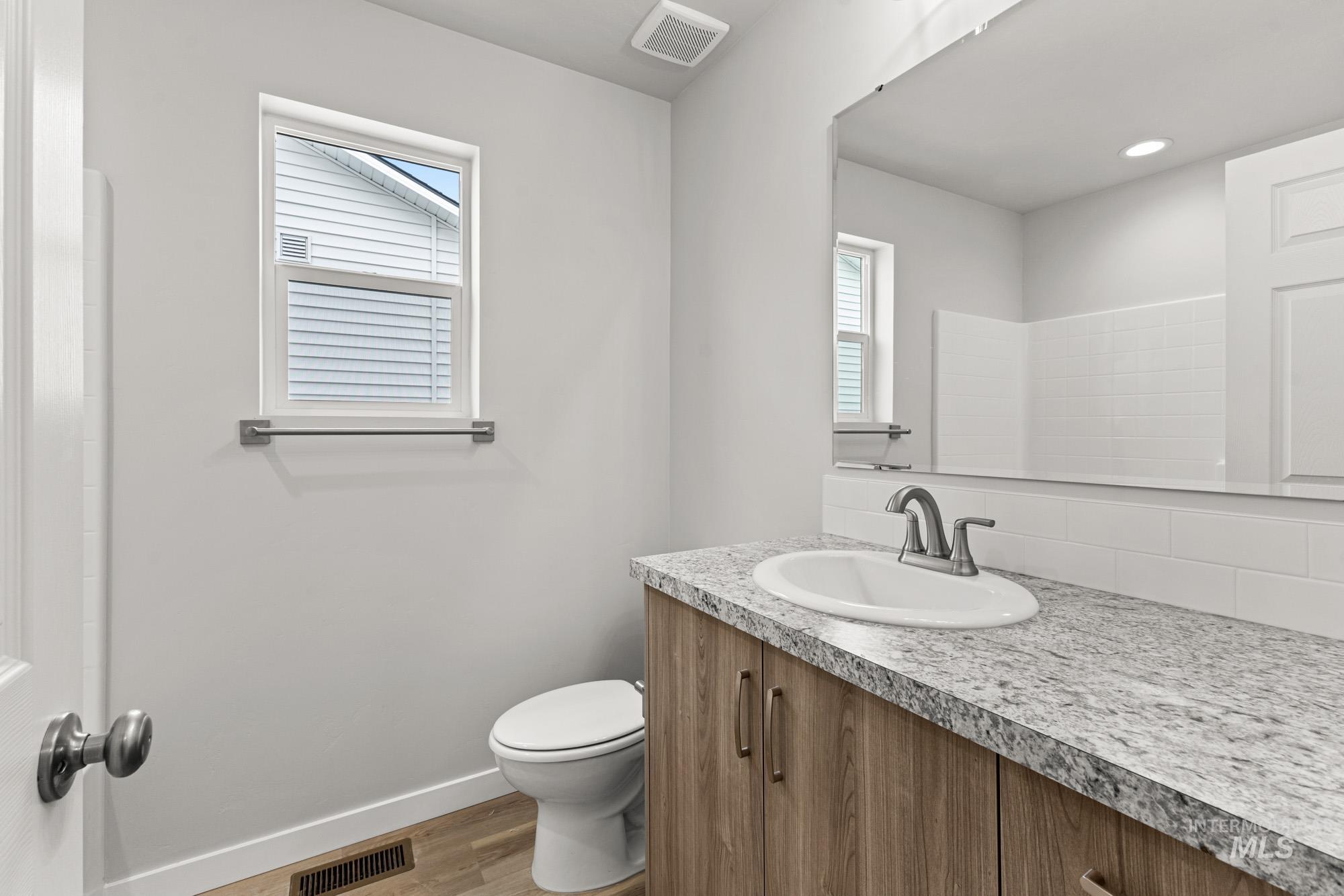2470 W Fallon Lp Property Photo 12