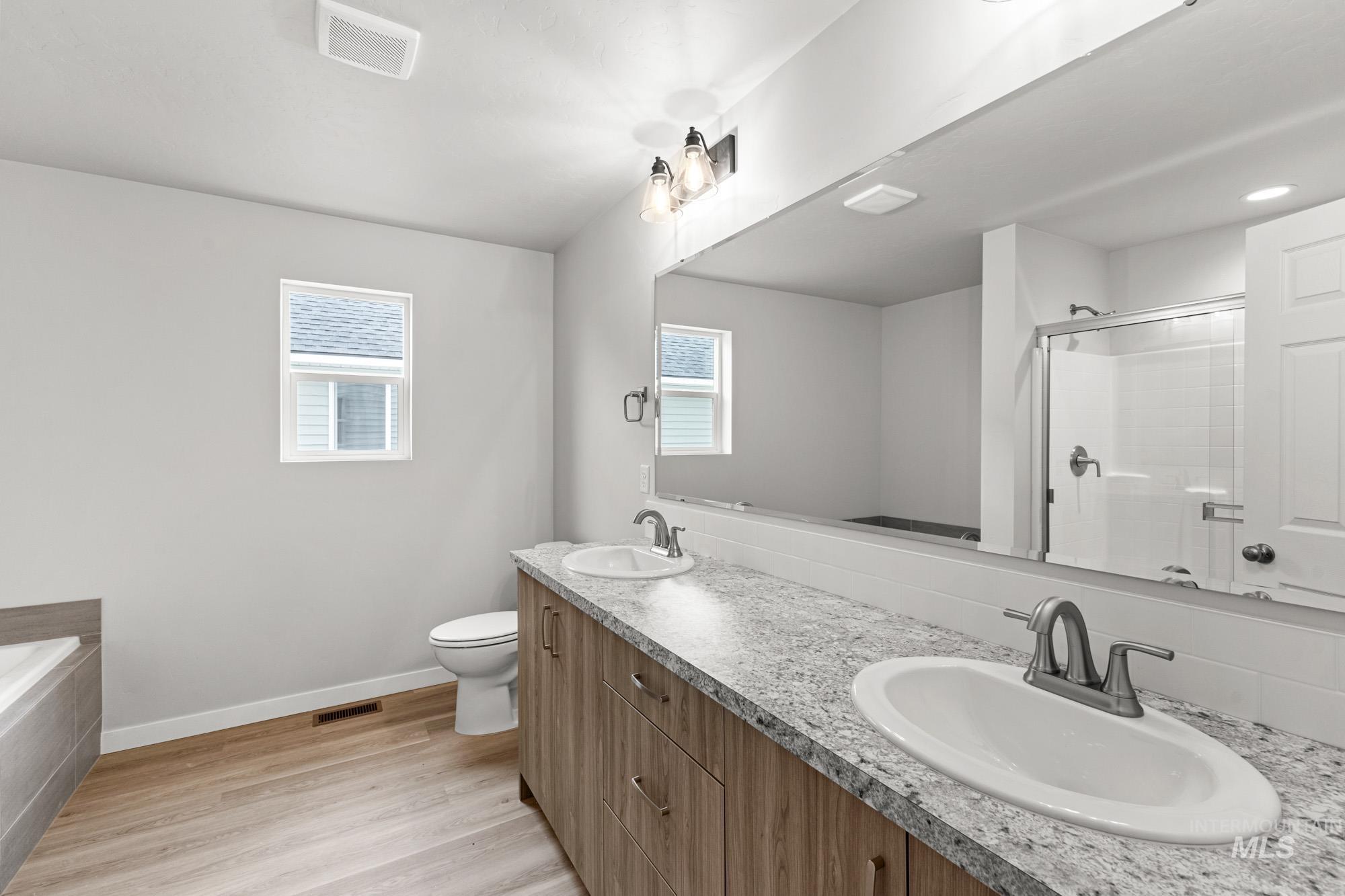 2470 W Fallon Lp Property Photo 16