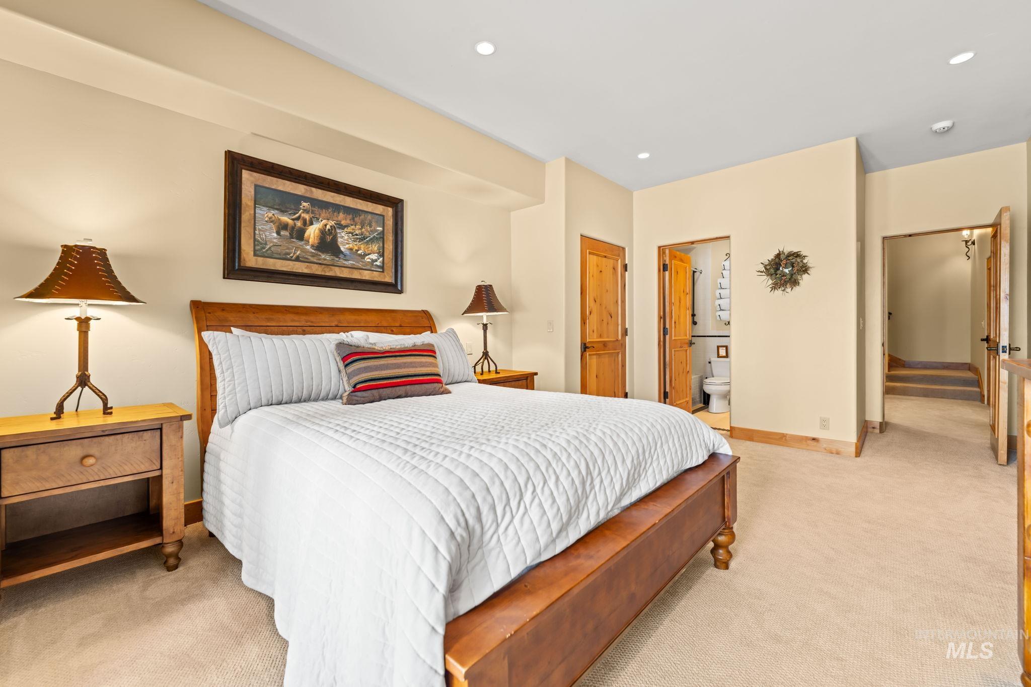 442 Sugarloaf Place Property Photo 32