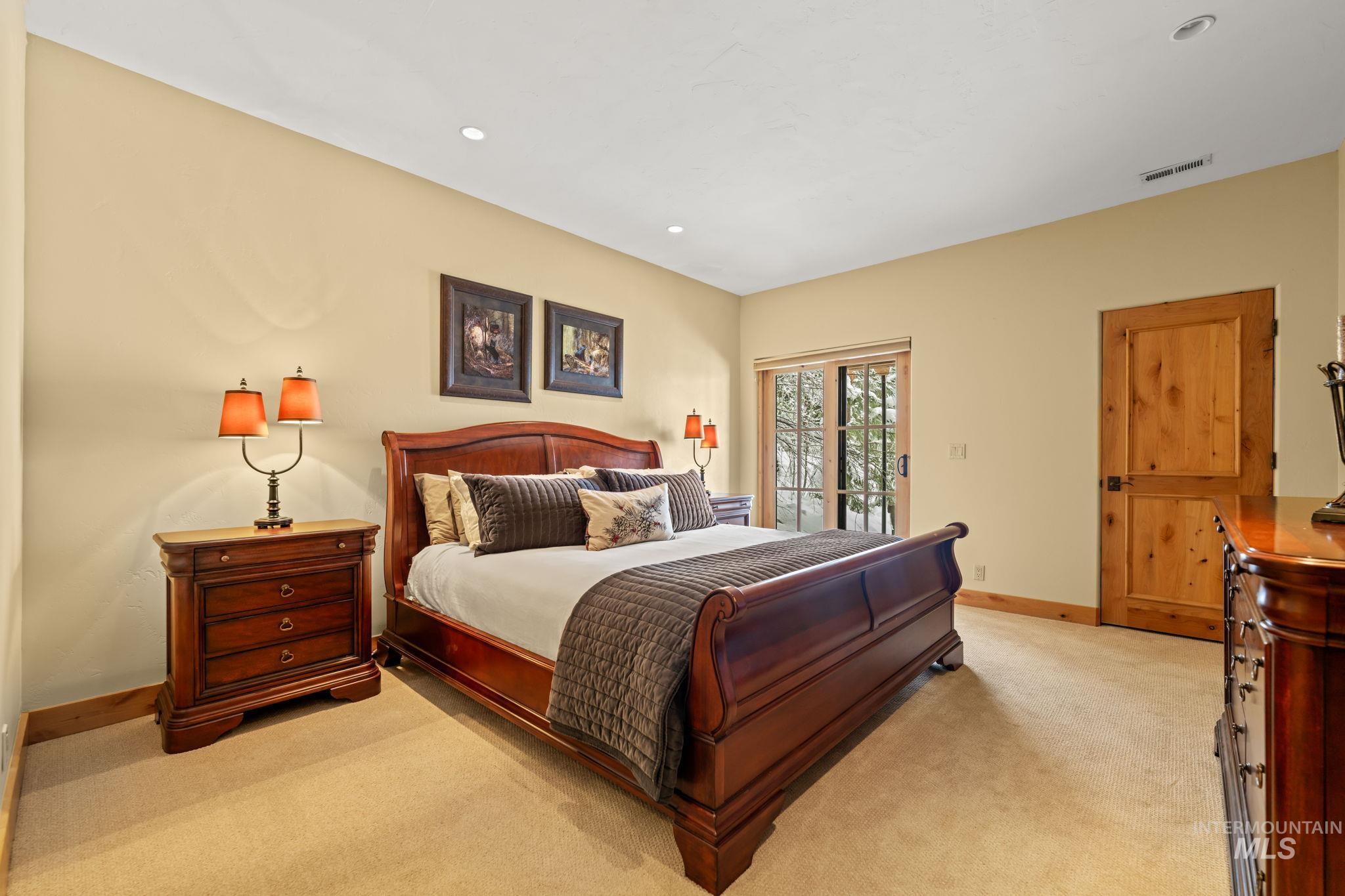 442 Sugarloaf Place Property Photo 34