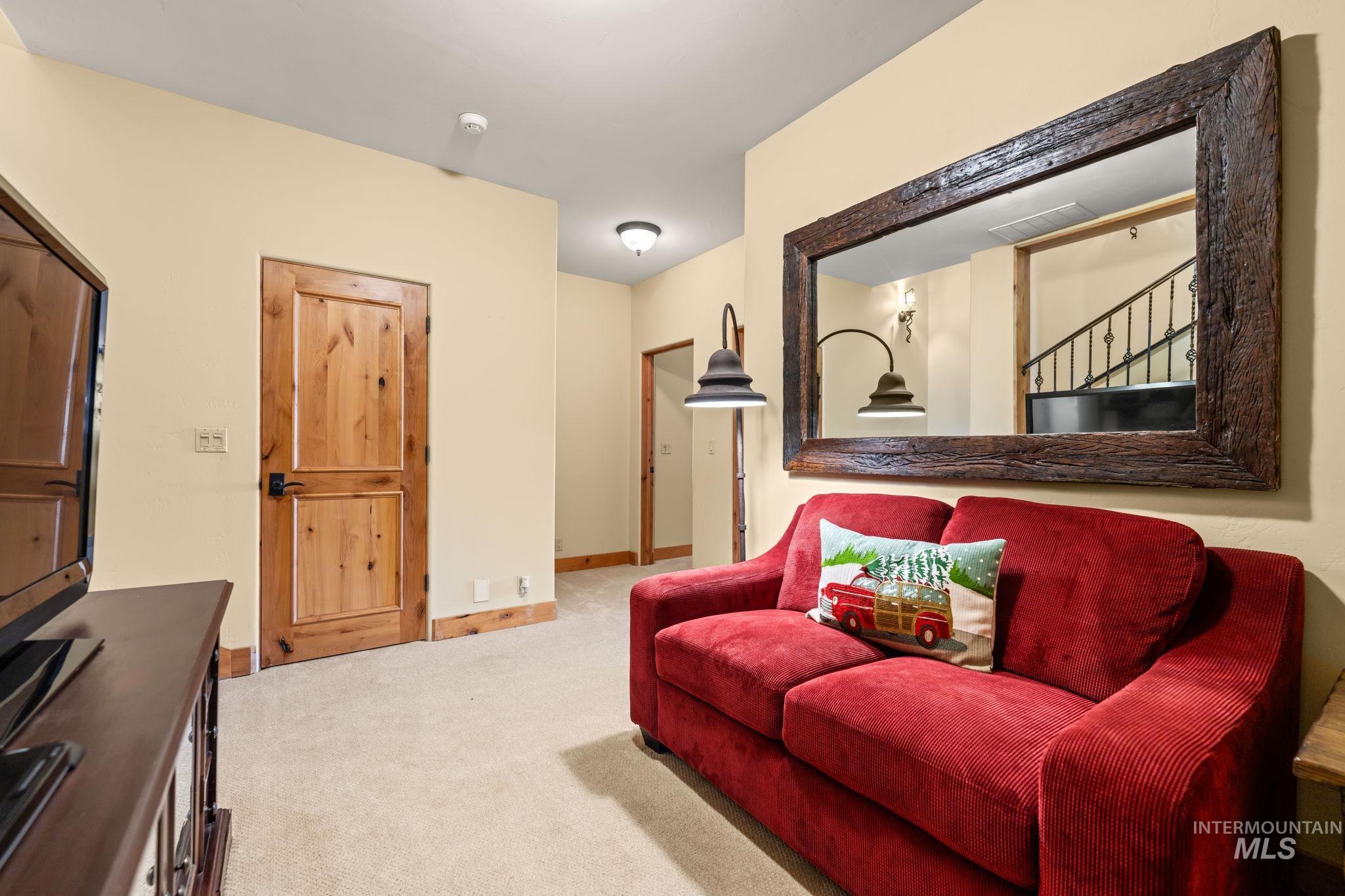 442 Sugarloaf Place Property Photo 40