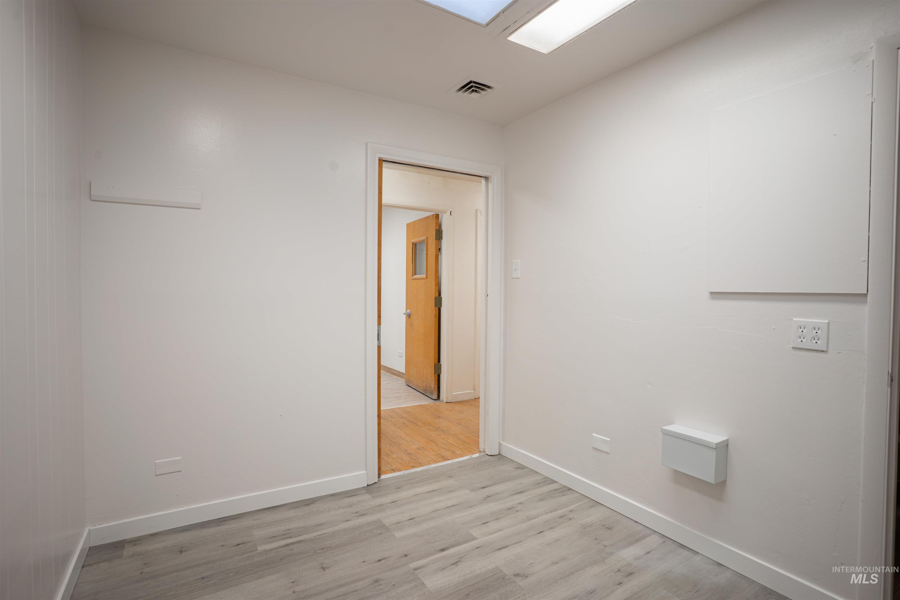 664 Shoup Ave W Property Photo 28