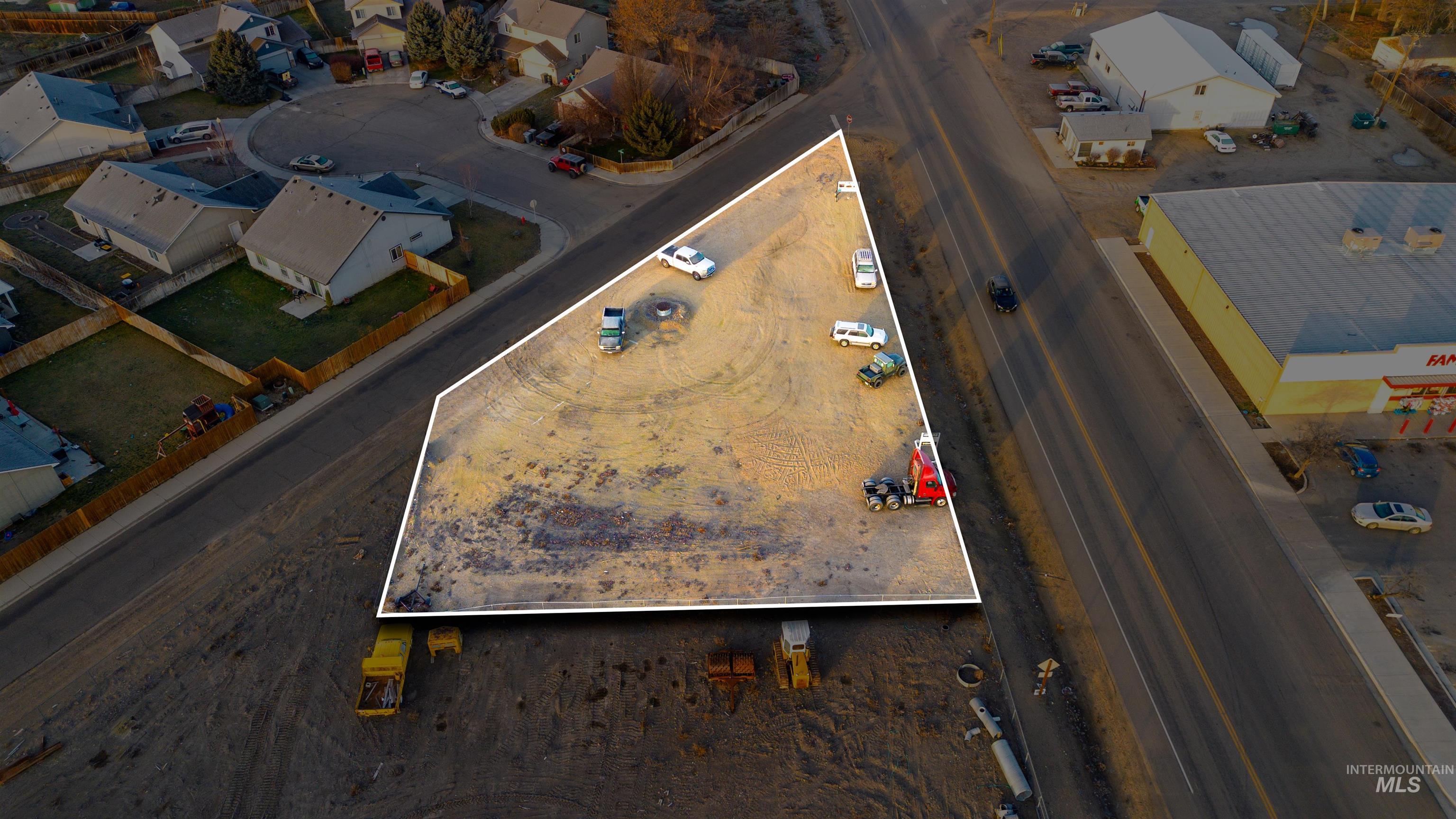 315 W Idaho Property Photo 4