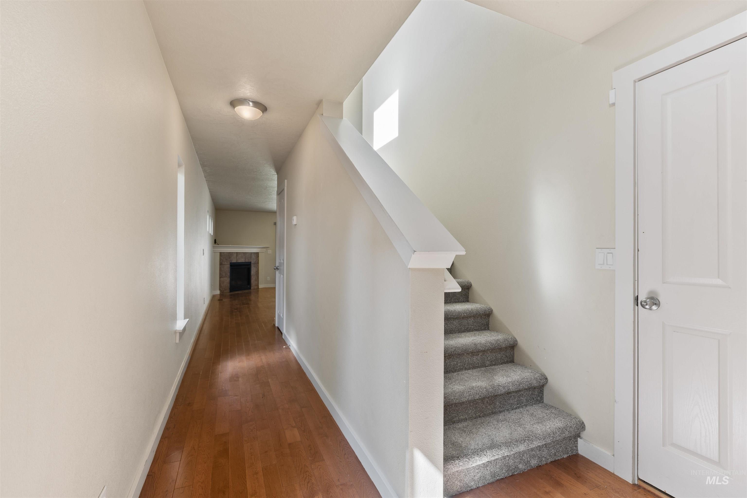 2209 S Amy Property Photo 6