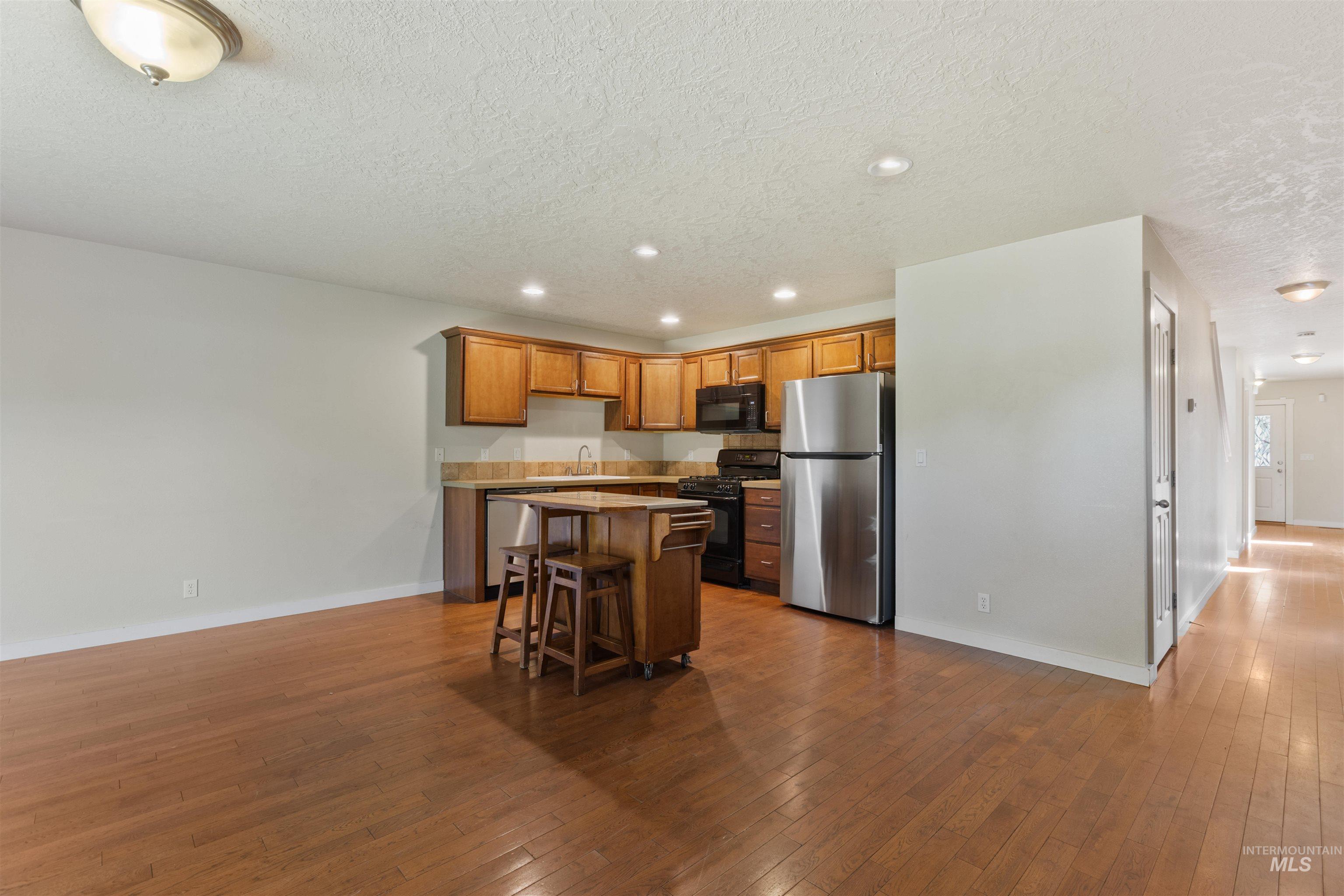 2209 S Amy Property Photo 9