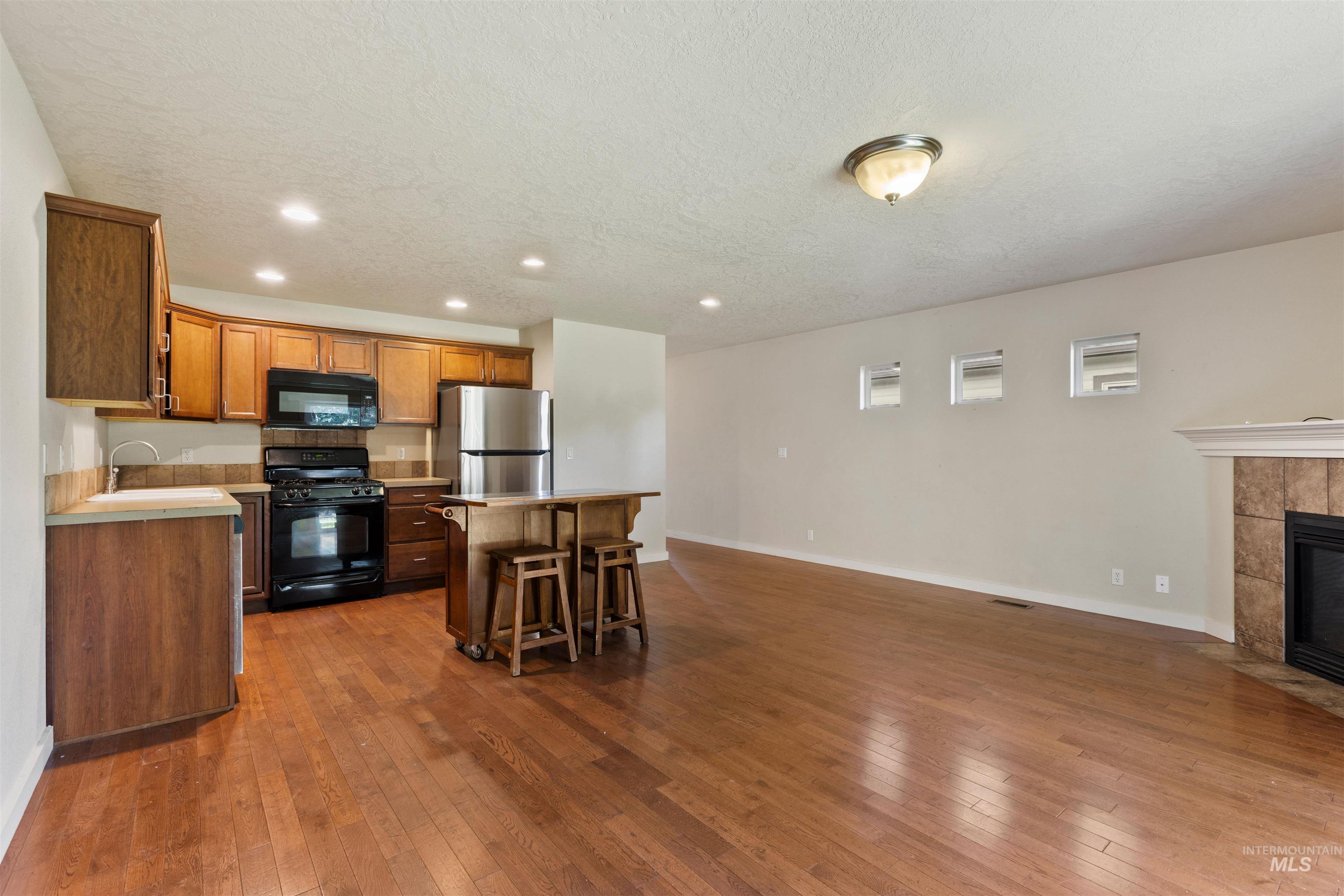 2209 S Amy Property Photo 11