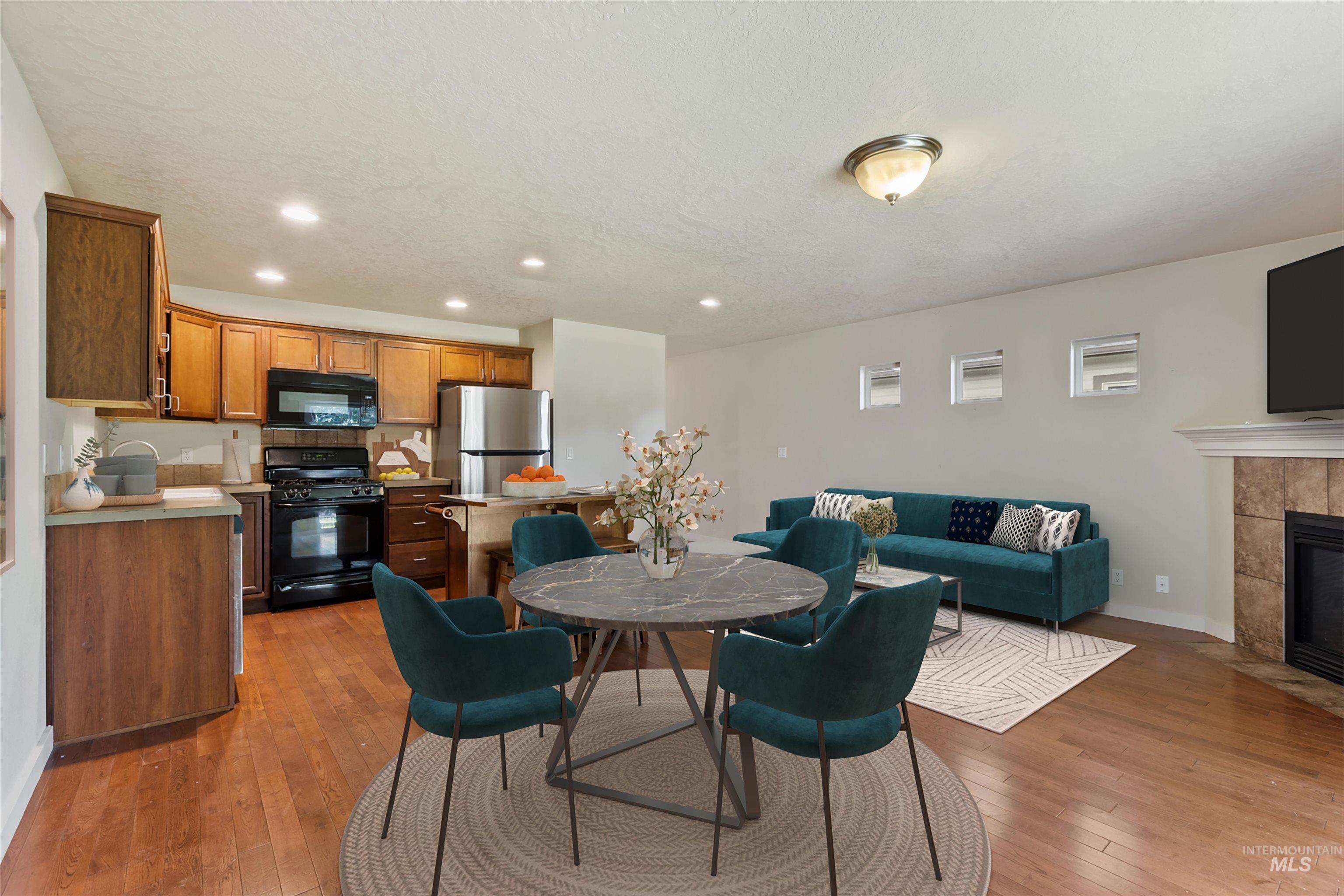 2209 S Amy Property Photo 12
