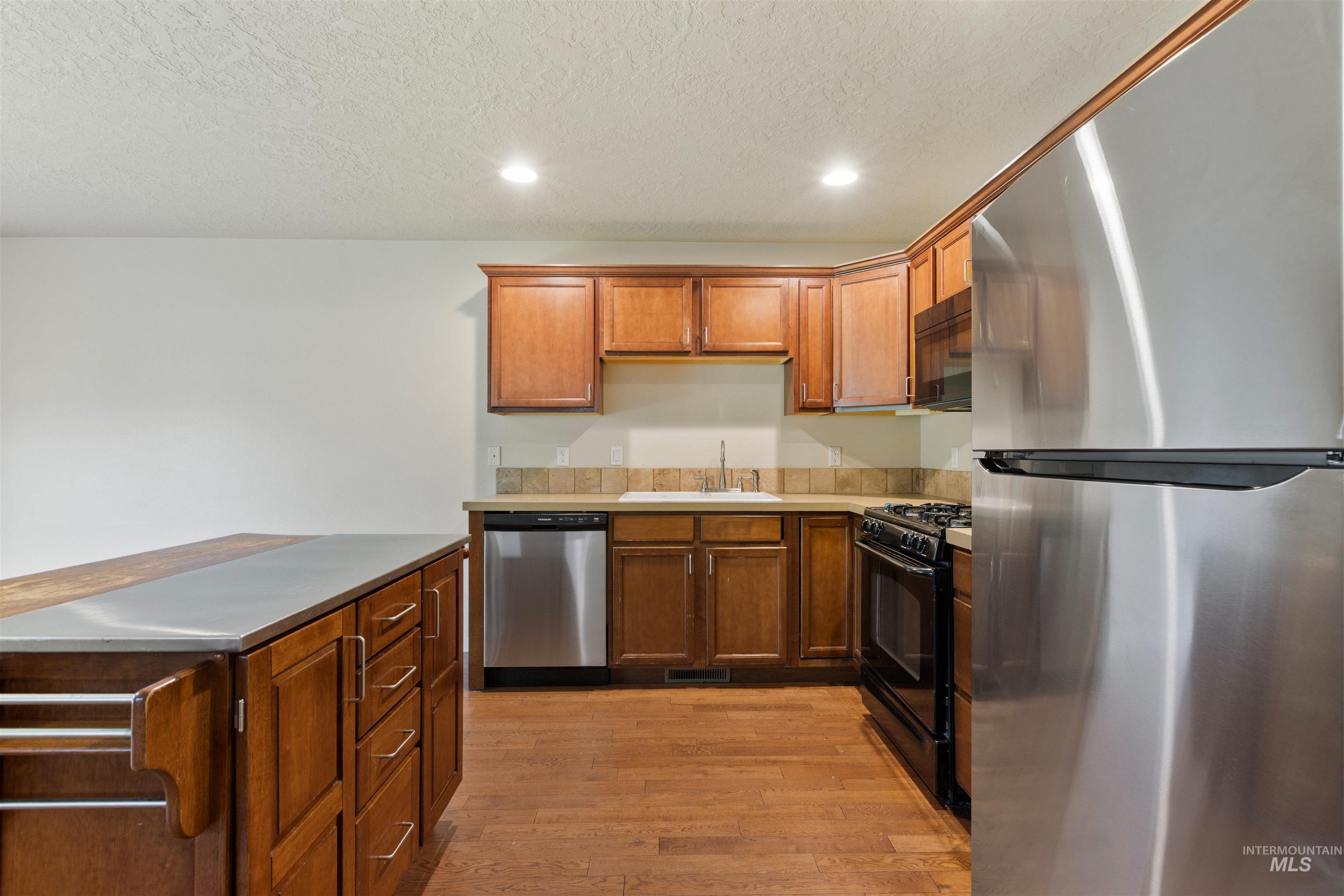 2209 S Amy Property Photo 13