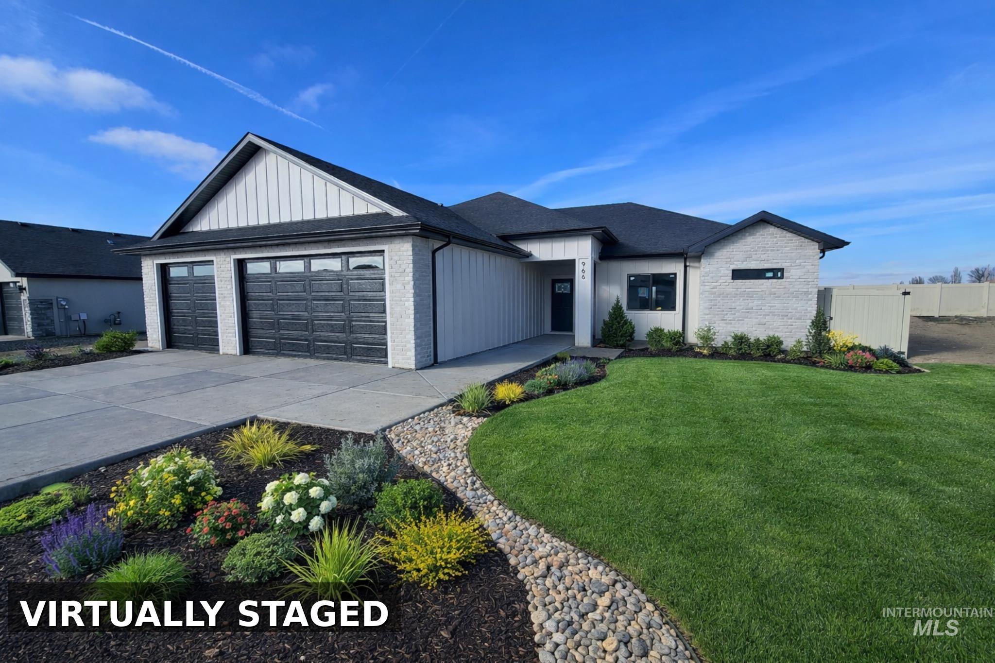 966 Adamite Road Property Photo 1