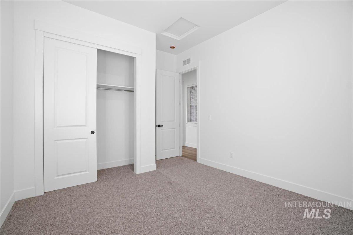 2278 N Kenora Ave Property Photo 29
