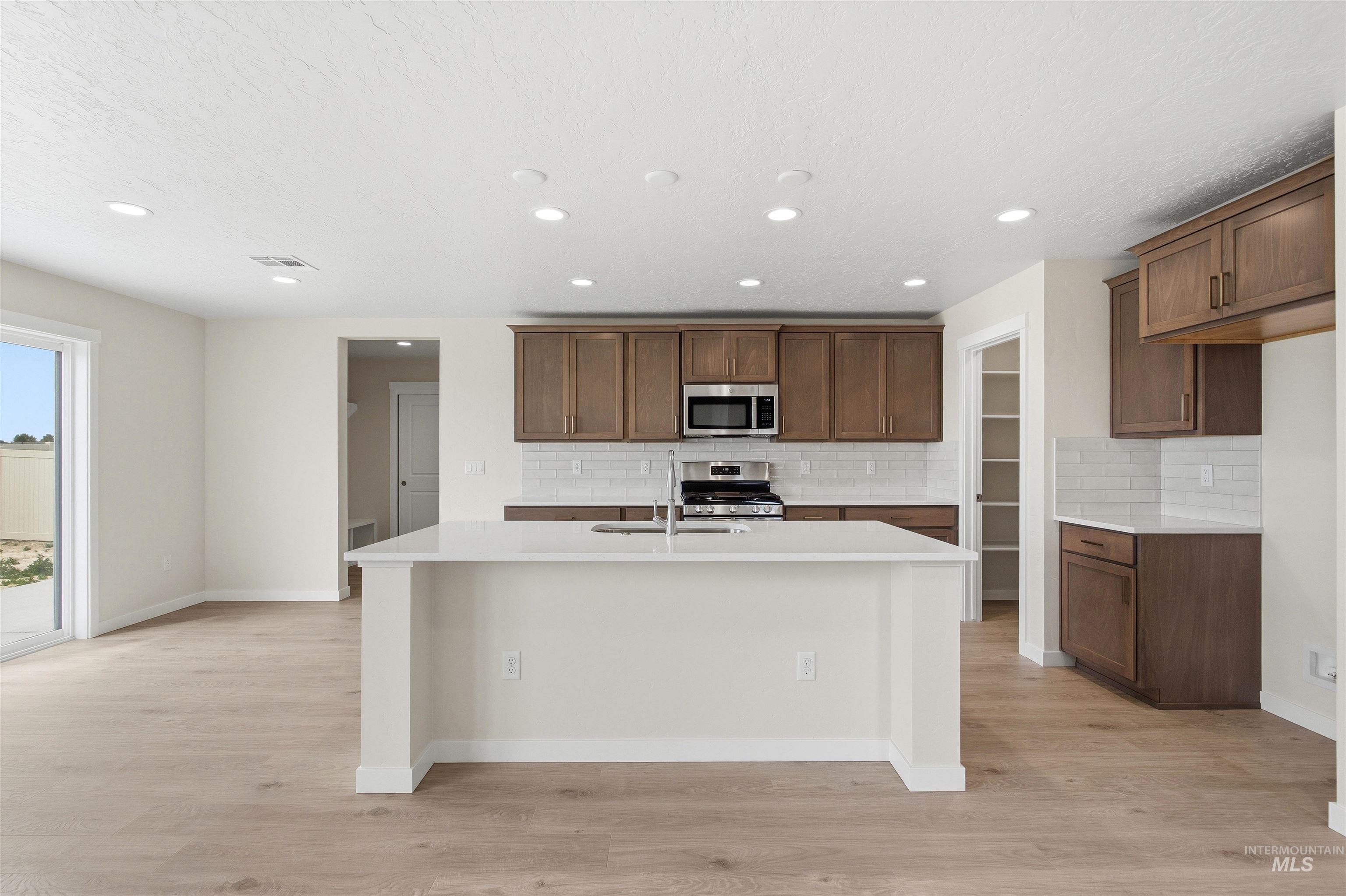 10179 Bellevue Ridge St Property Photo 3