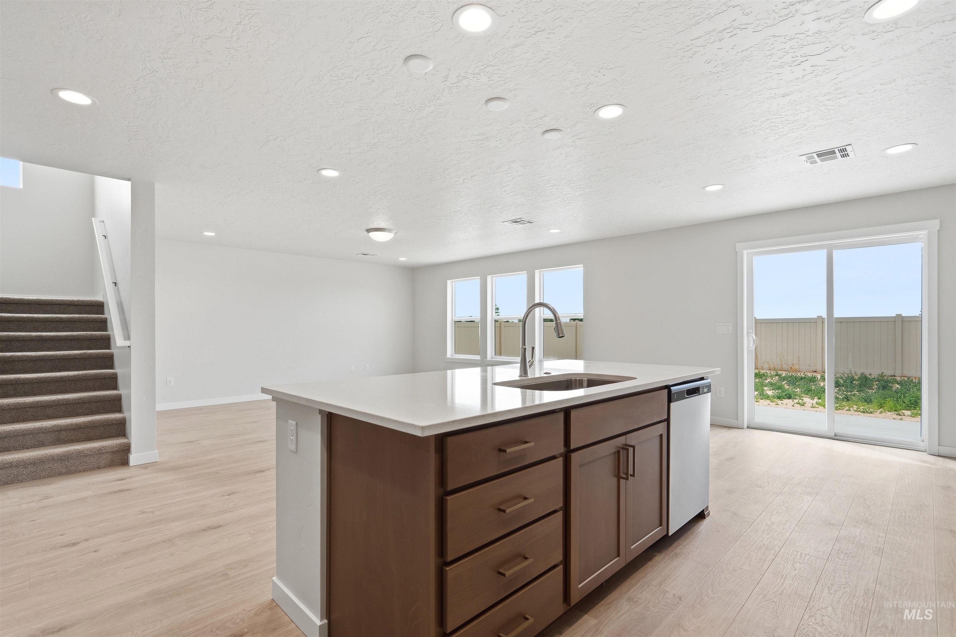 10179 Bellevue Ridge St Property Photo 5