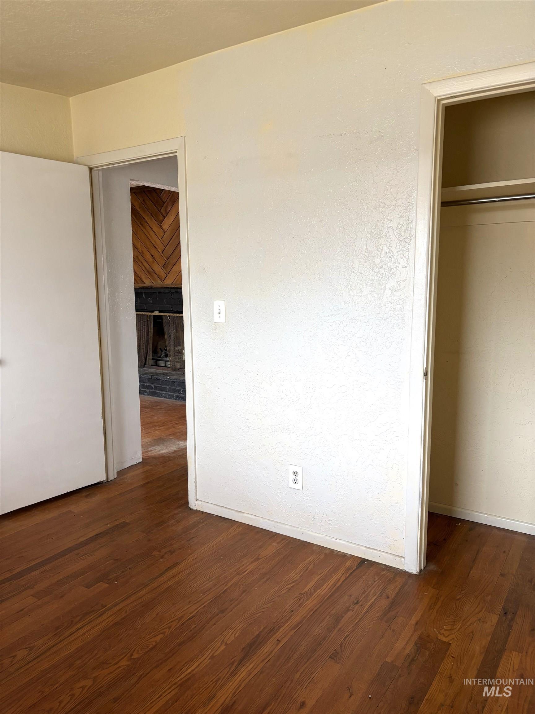 675 S 13th E Property Photo 8