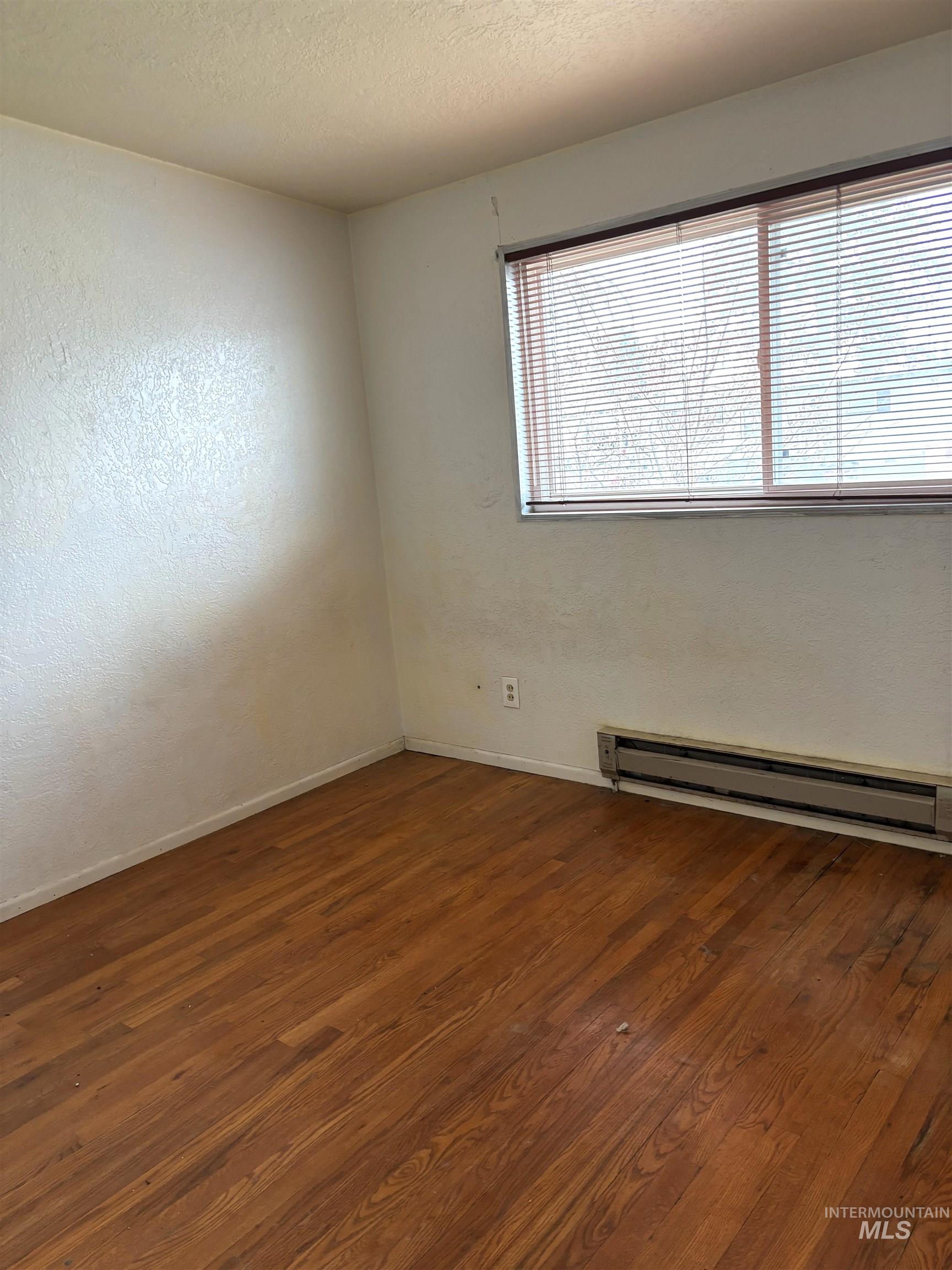 675 S 13th E Property Photo 9