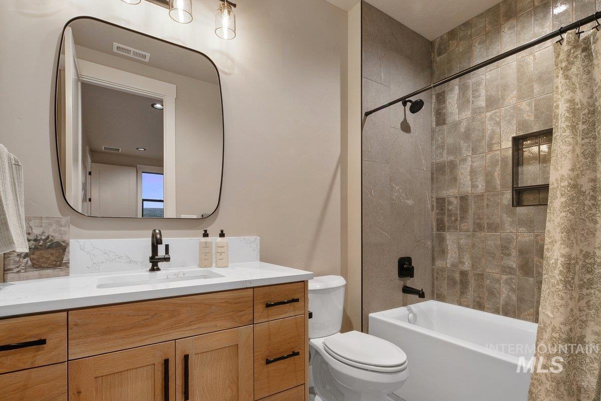7017 N Cairnhill Way Property Photo 42