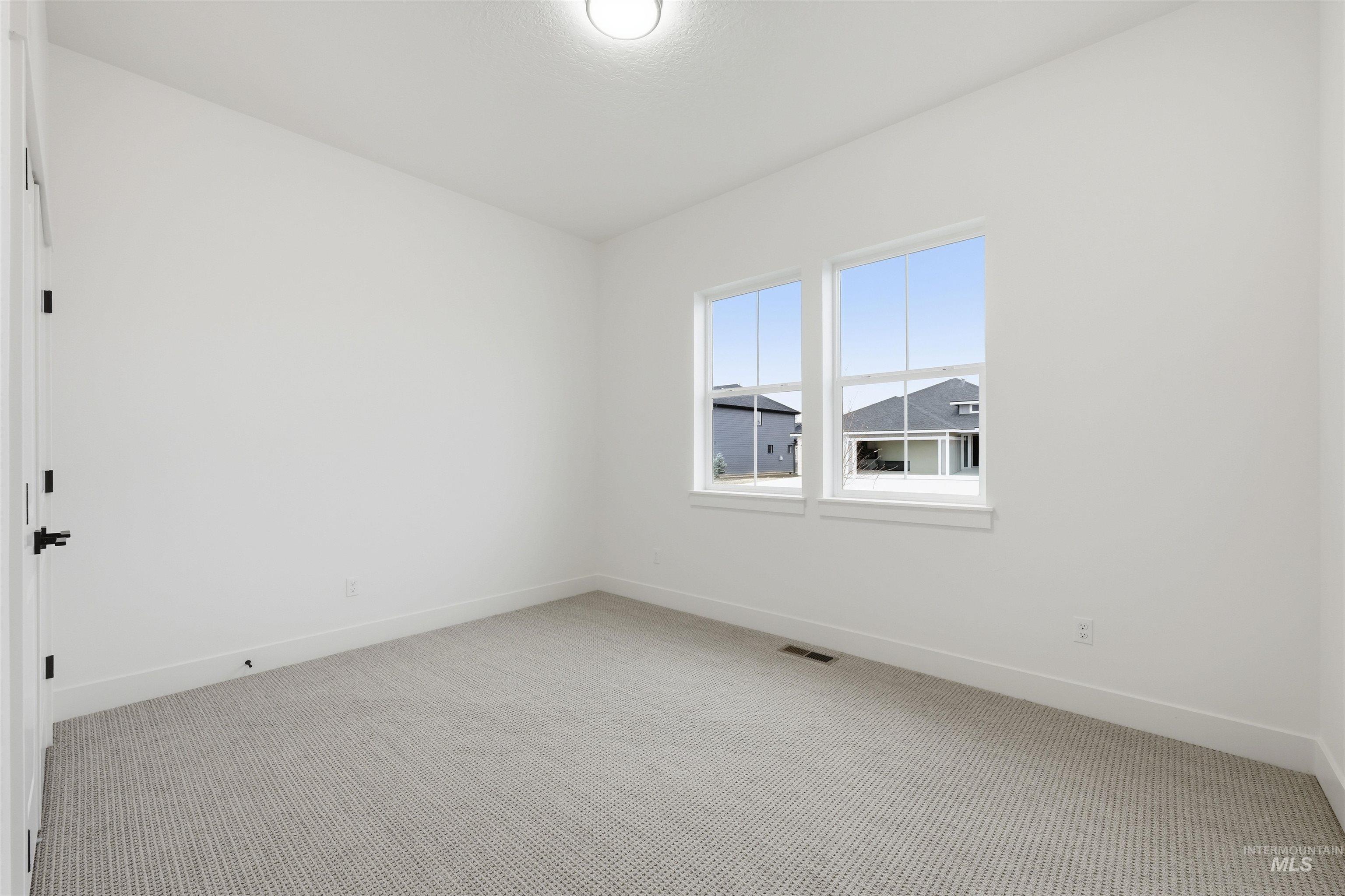 495 W Millstone St Property Photo 20