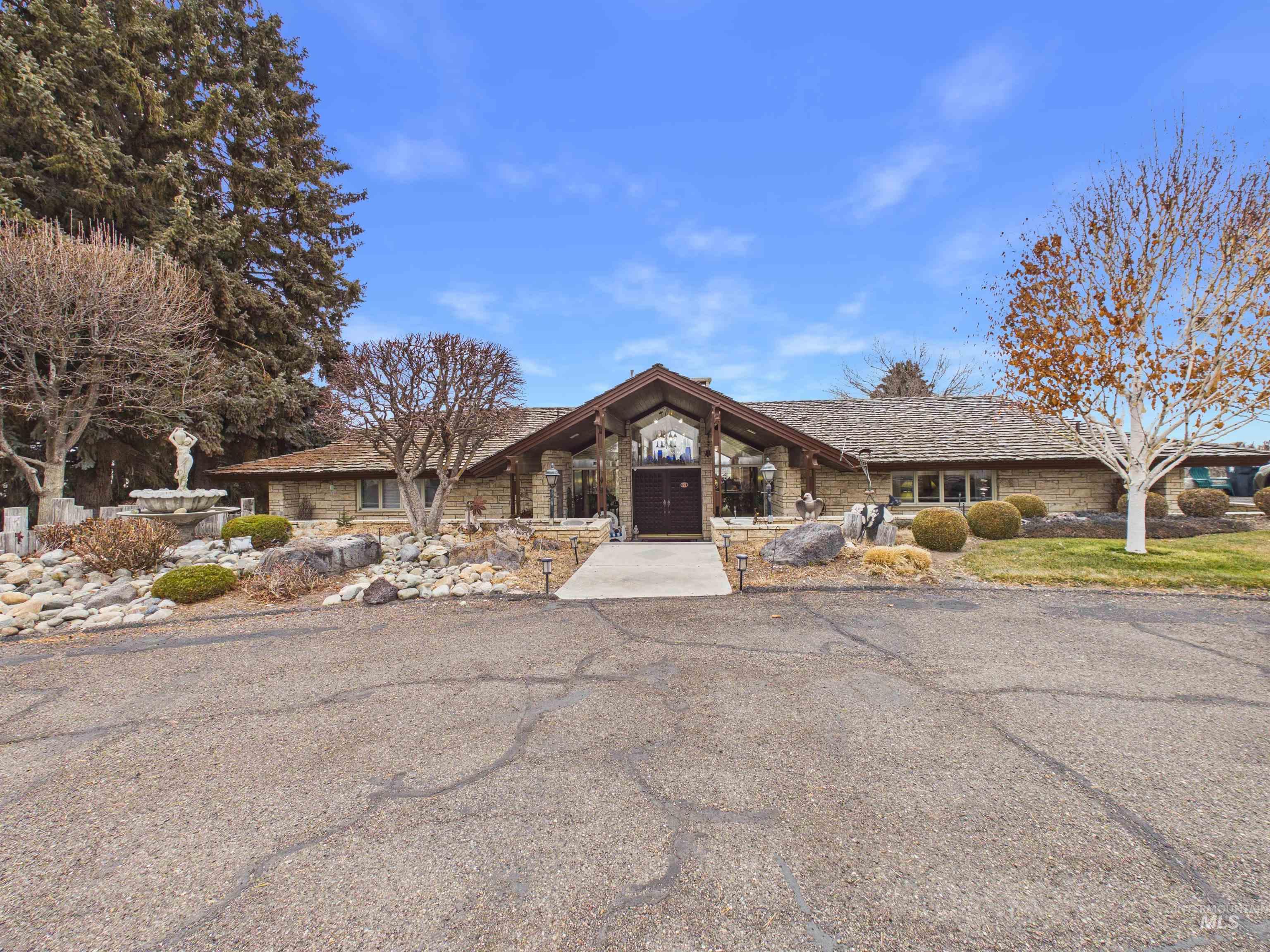 35 Van Engelen Road Property Photo 1