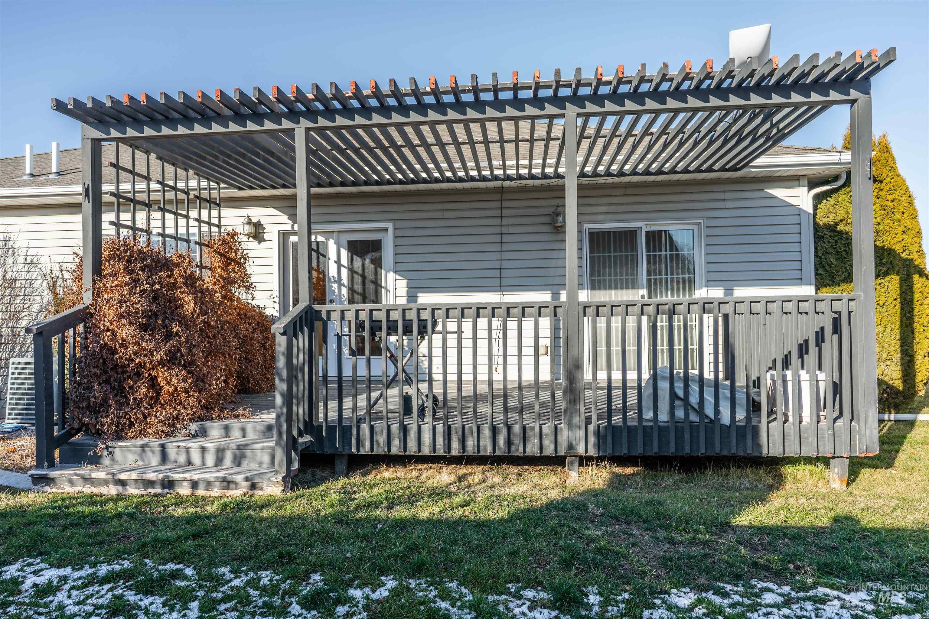 431 Pratt Pl Property Photo 5
