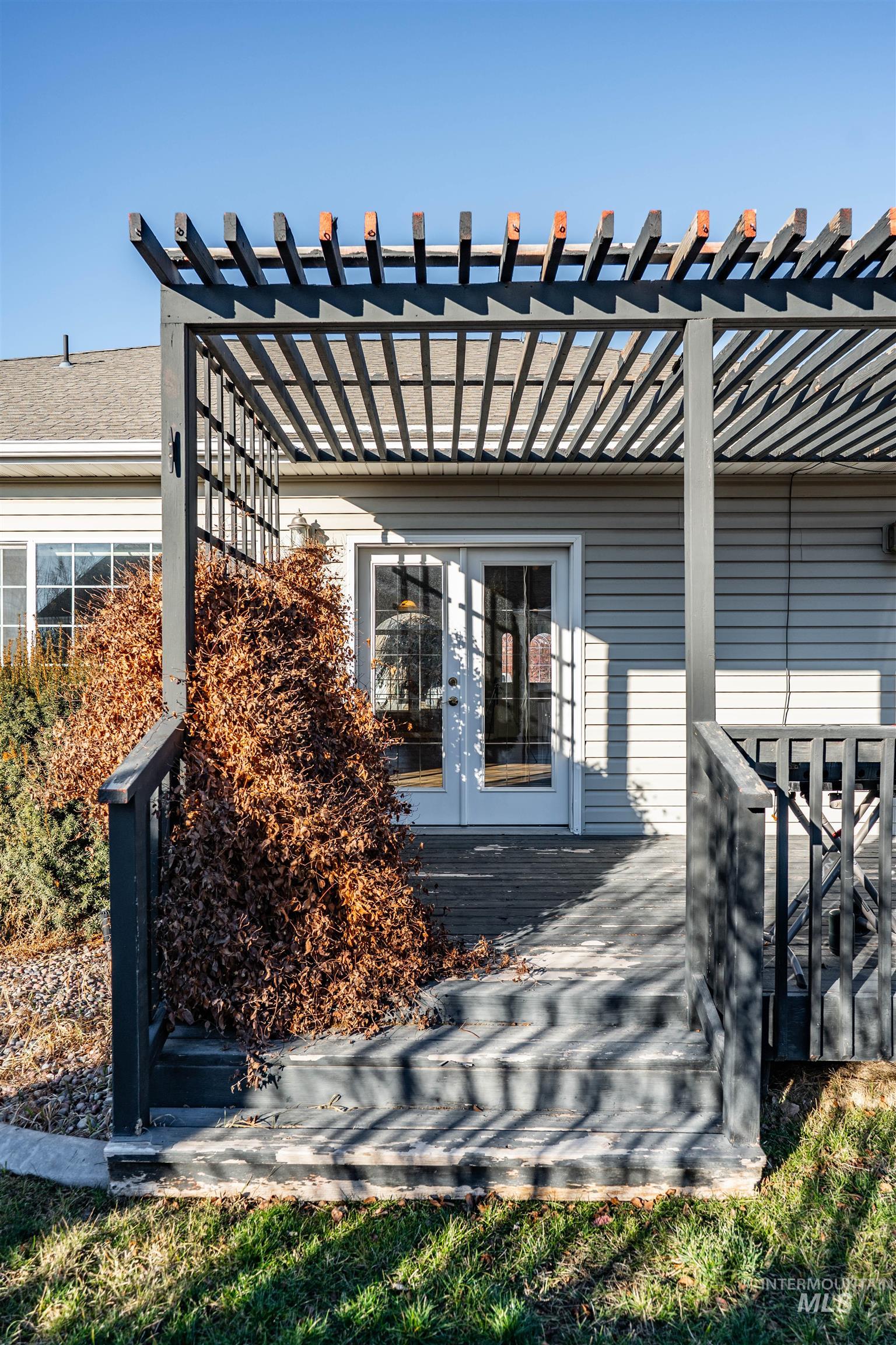 431 Pratt Pl Property Photo 6