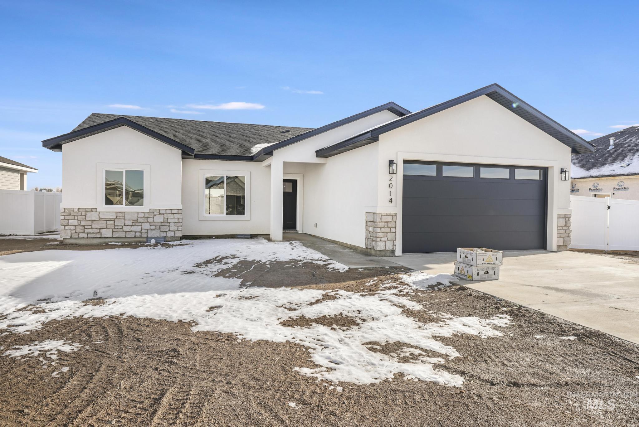 2014 Regan St Property Photo 2
