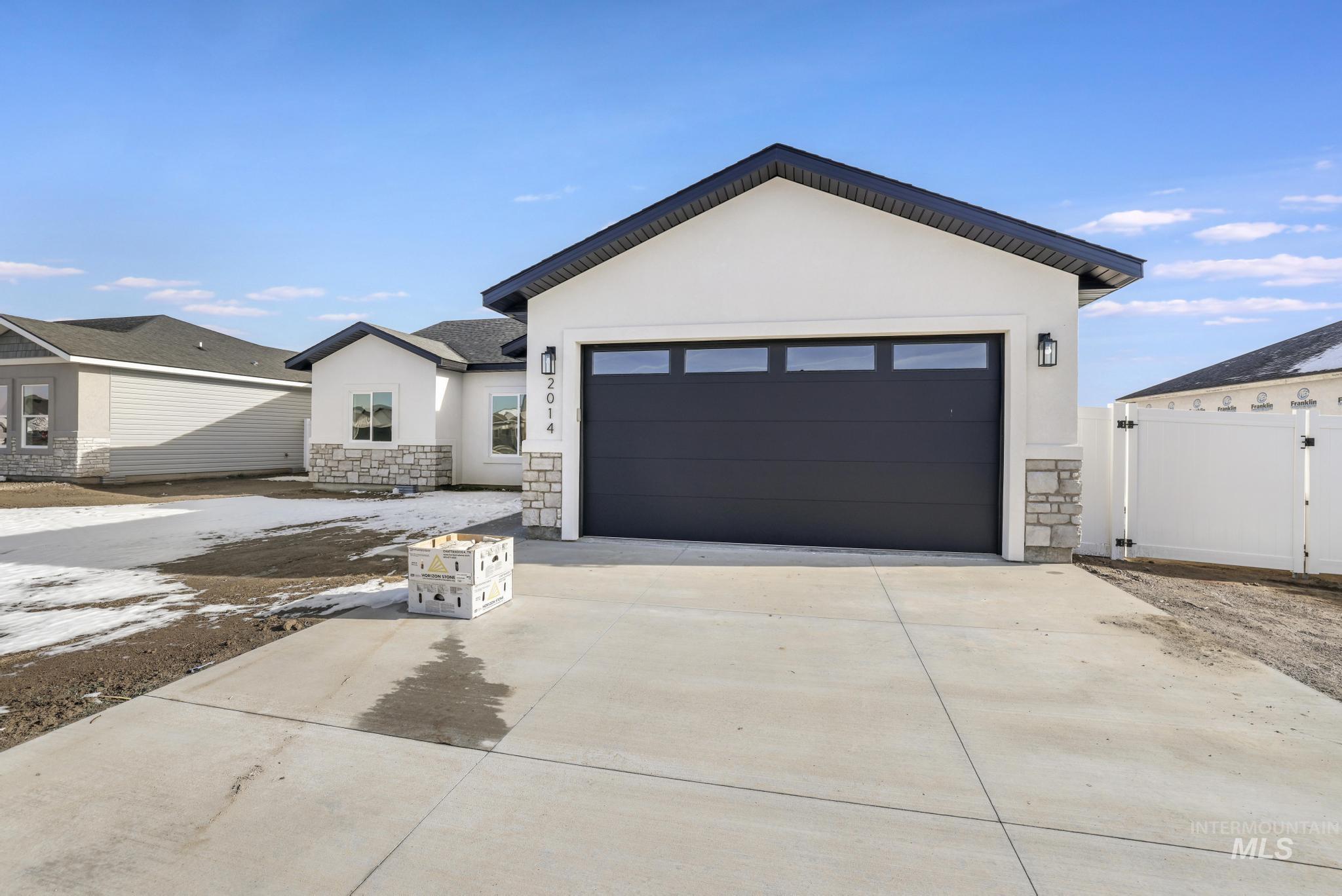 2014 Regan St Property Photo 4