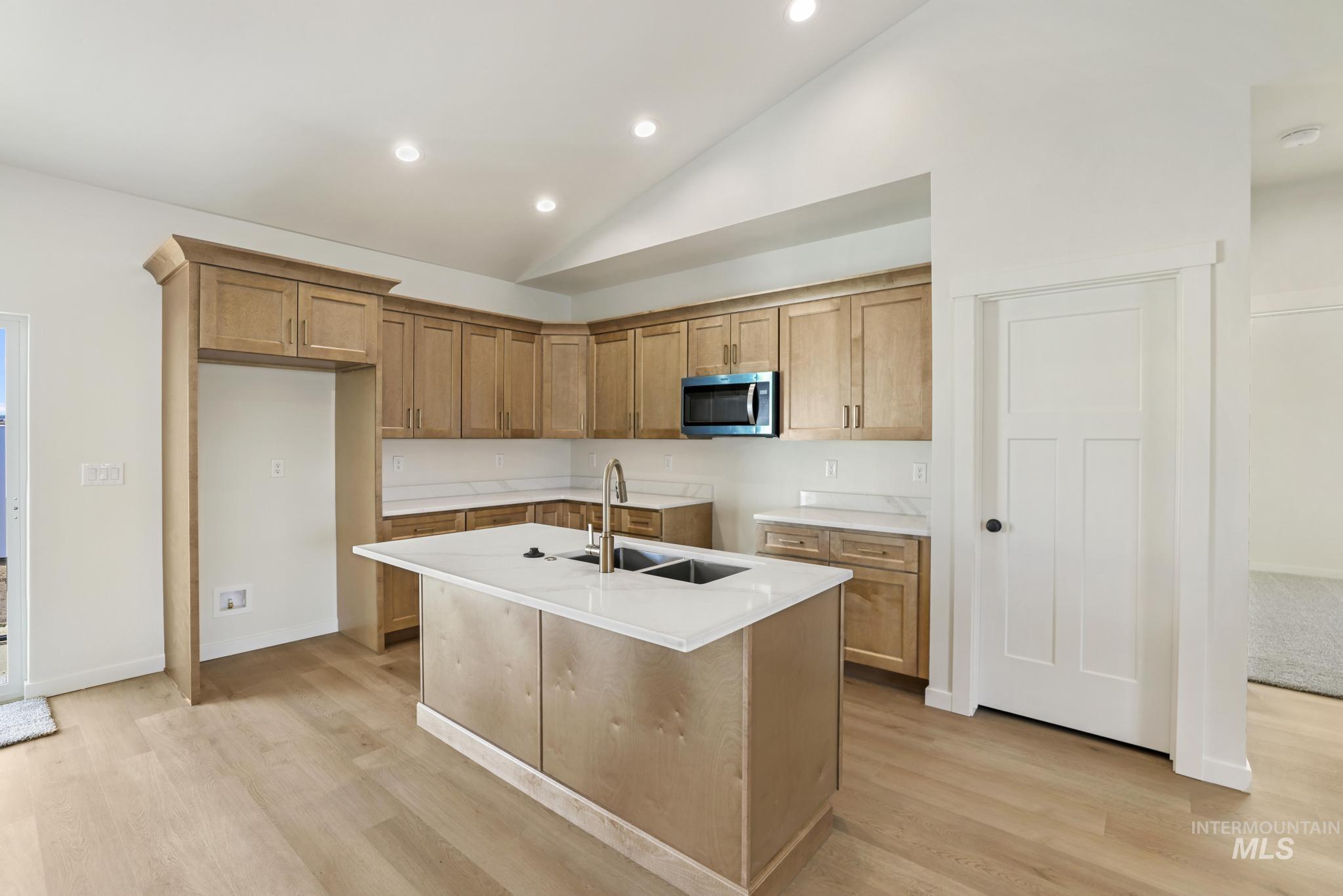 2014 Regan St Property Photo 10