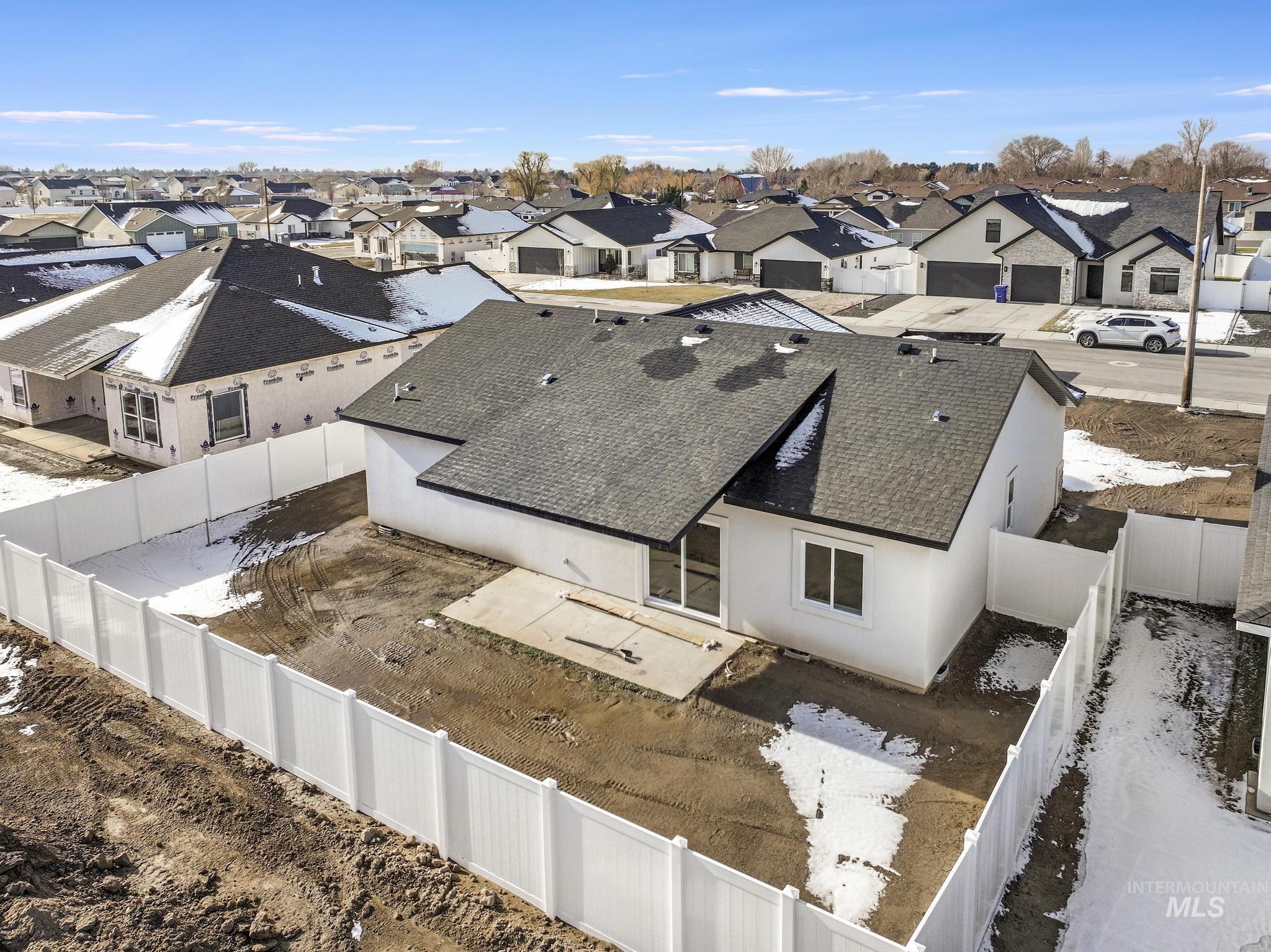2014 Regan St Property Photo 26