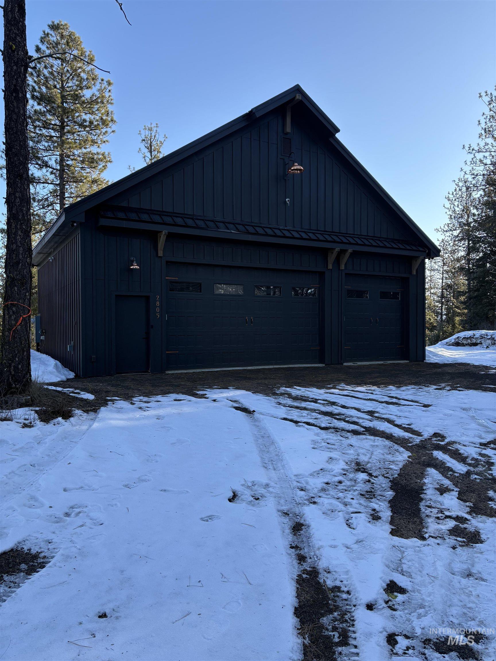 2805 Mountain View Ct Property Photo 1