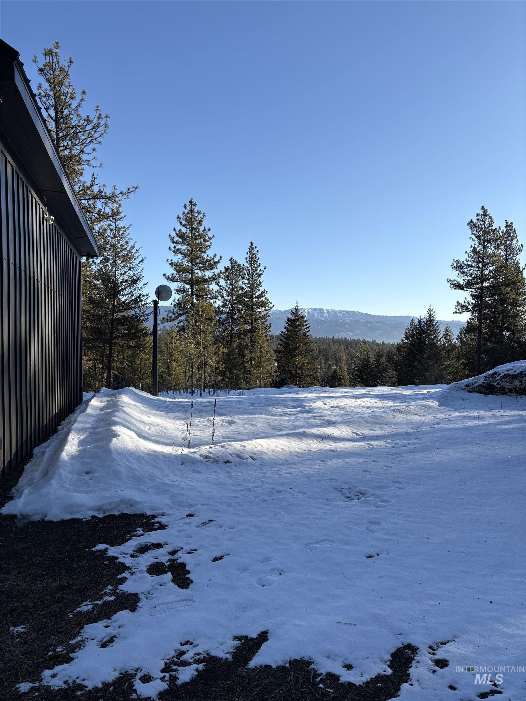 2805 Mountain View Ct Property Photo 4