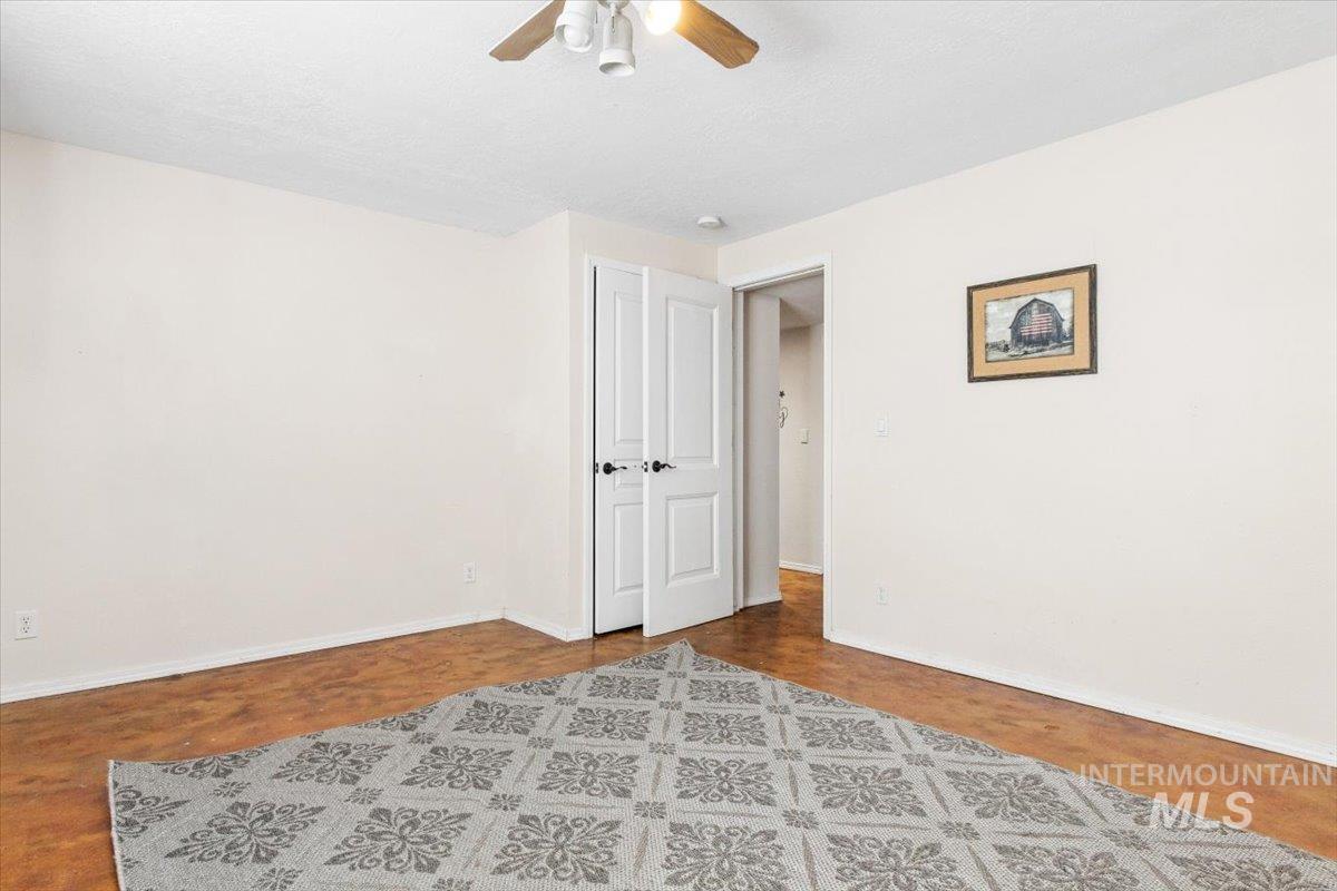 4864 N Larkwood Pl Property Photo 10