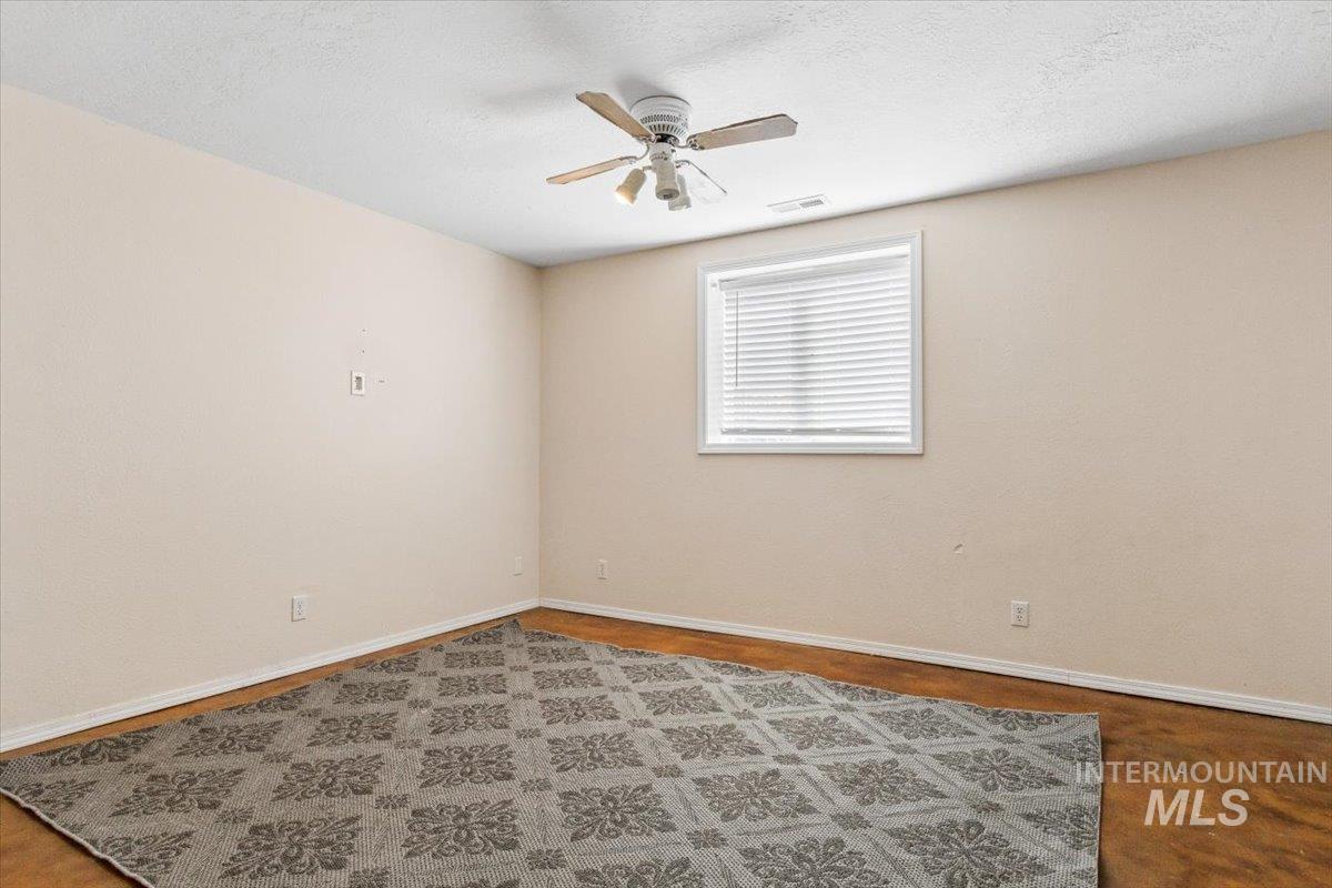 4864 N Larkwood Pl Property Photo 11