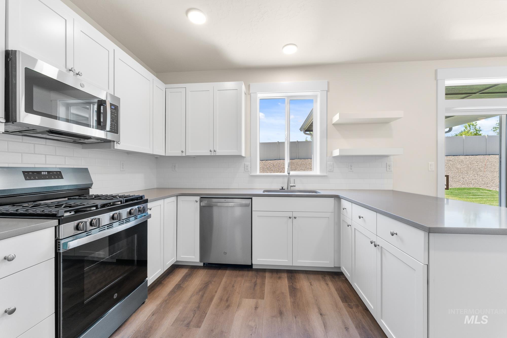 2049 Sumac Ave. Property Photo 4